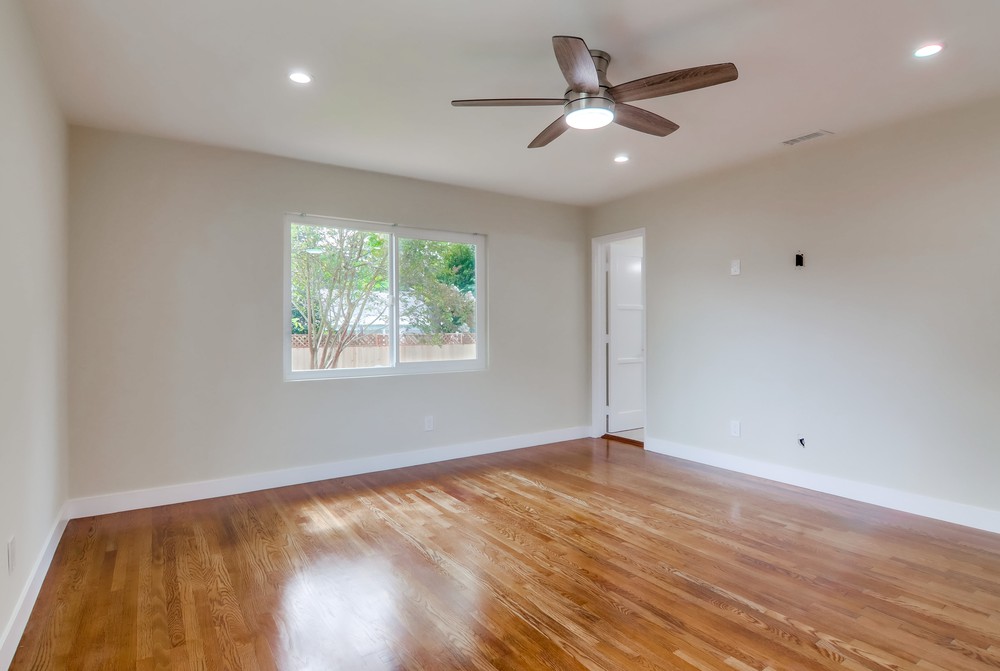Virtual tour photo 29 of 55 for 569 Savoy St