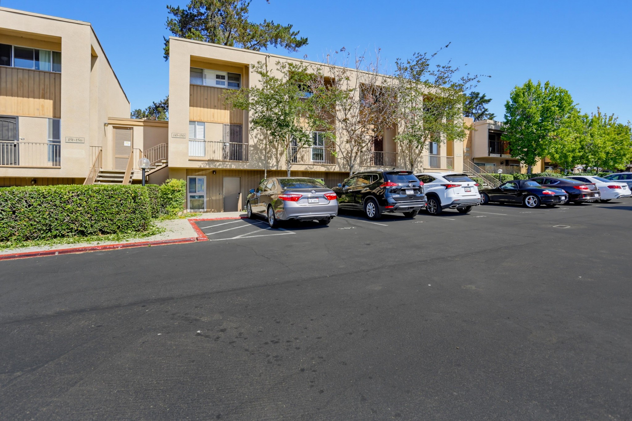 Virtual tour photo 1 of 39 for 5700 Baltimore Dr Unit 146
