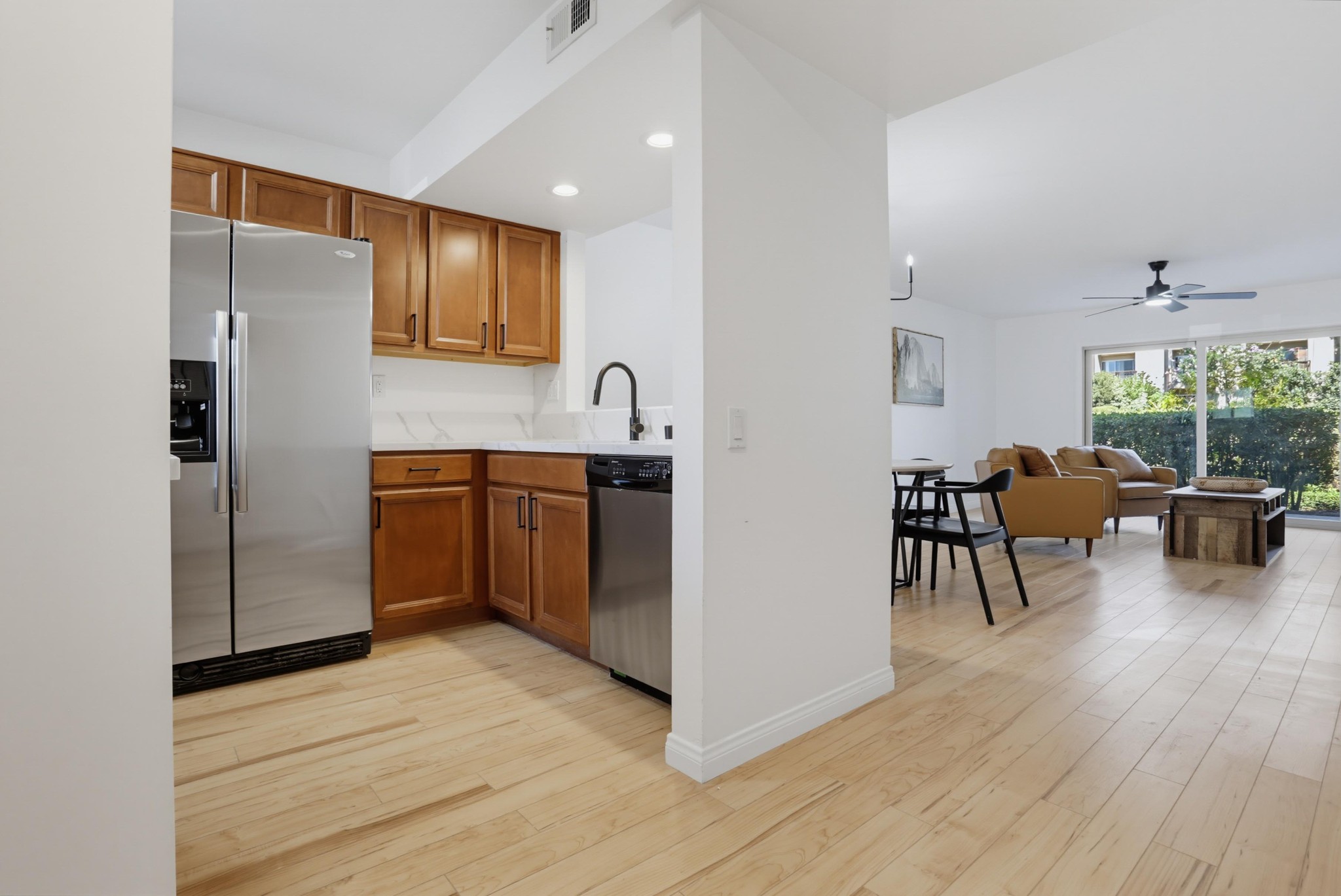 Virtual tour photo 6 of 39 for 5700 Baltimore Dr Unit 146