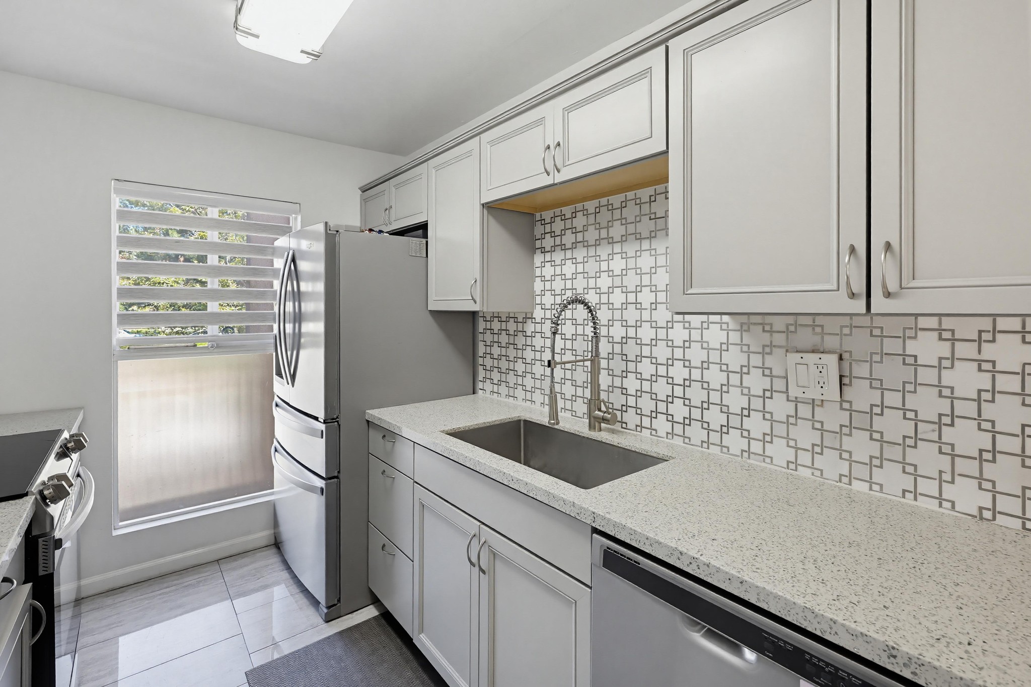 Virtual tour photo 10 of 58 for 5700 Baltimore Dr Unit 76