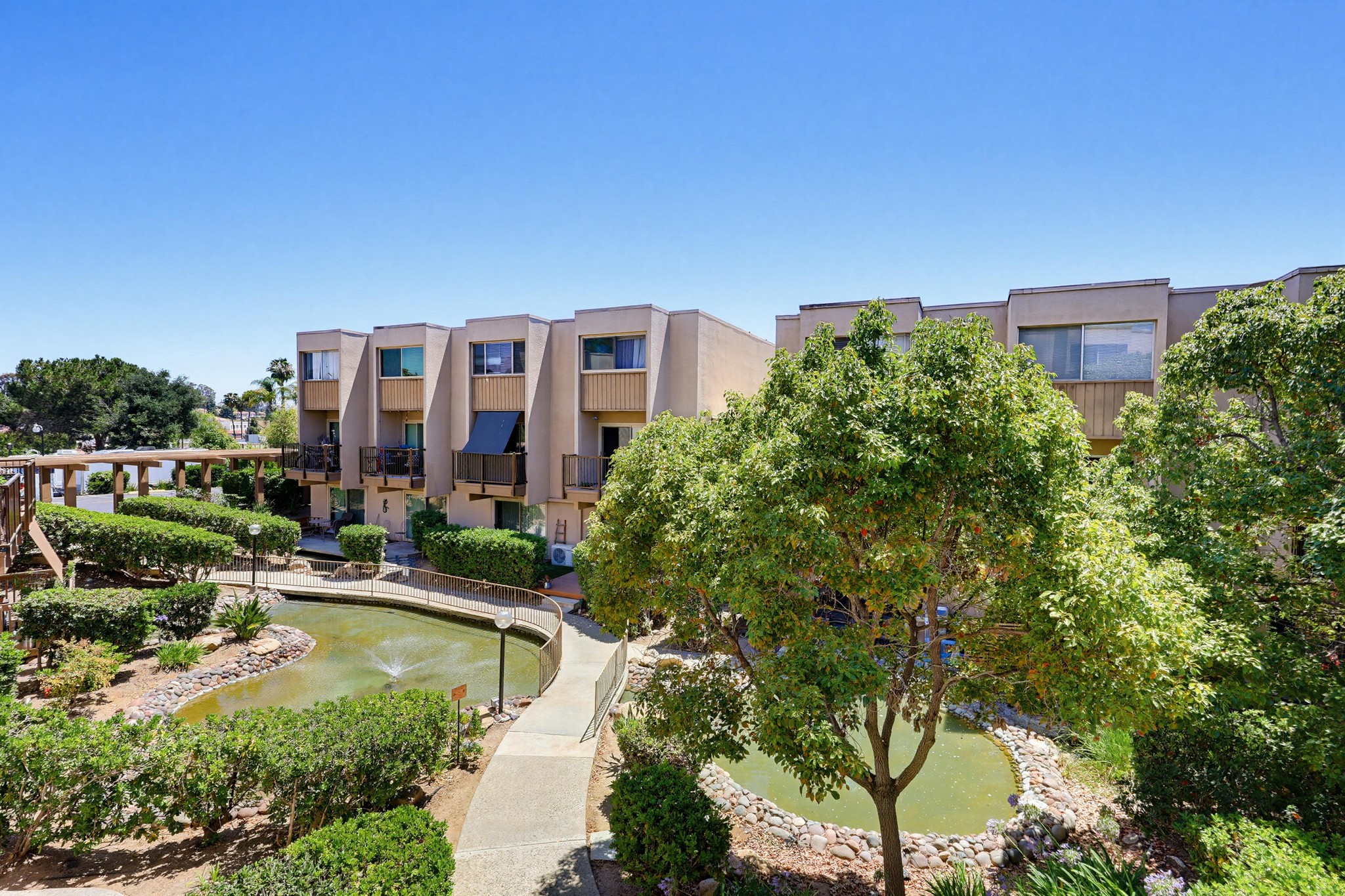 Virtual tour photo 28 of 58 for 5700 Baltimore Dr Unit 76