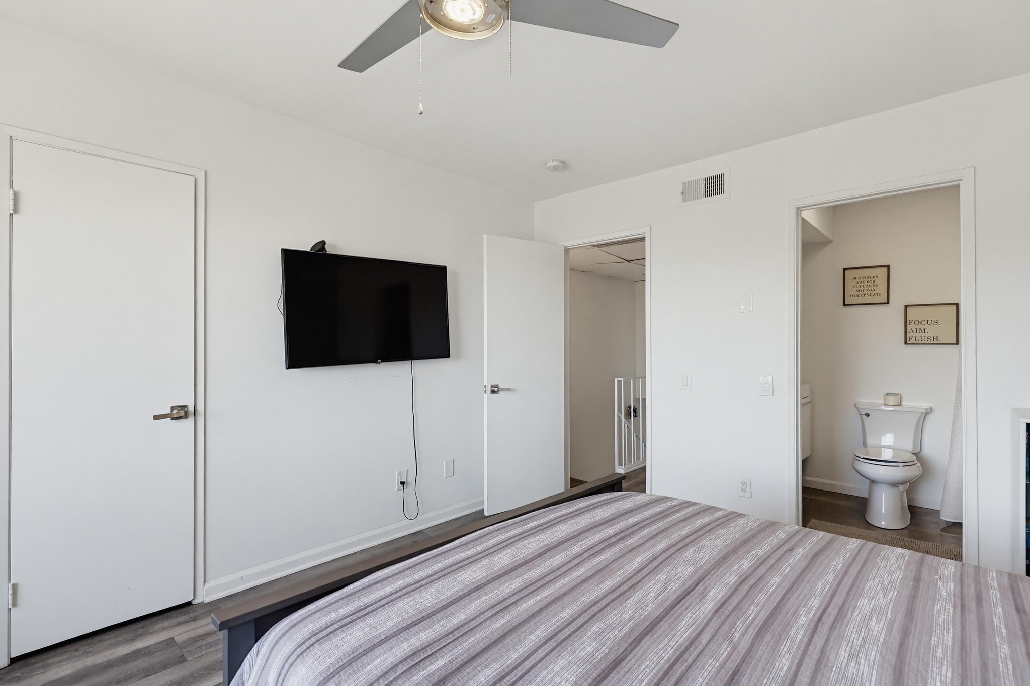 Virtual tour photo 35 of 58 for 5700 Baltimore Dr Unit 76