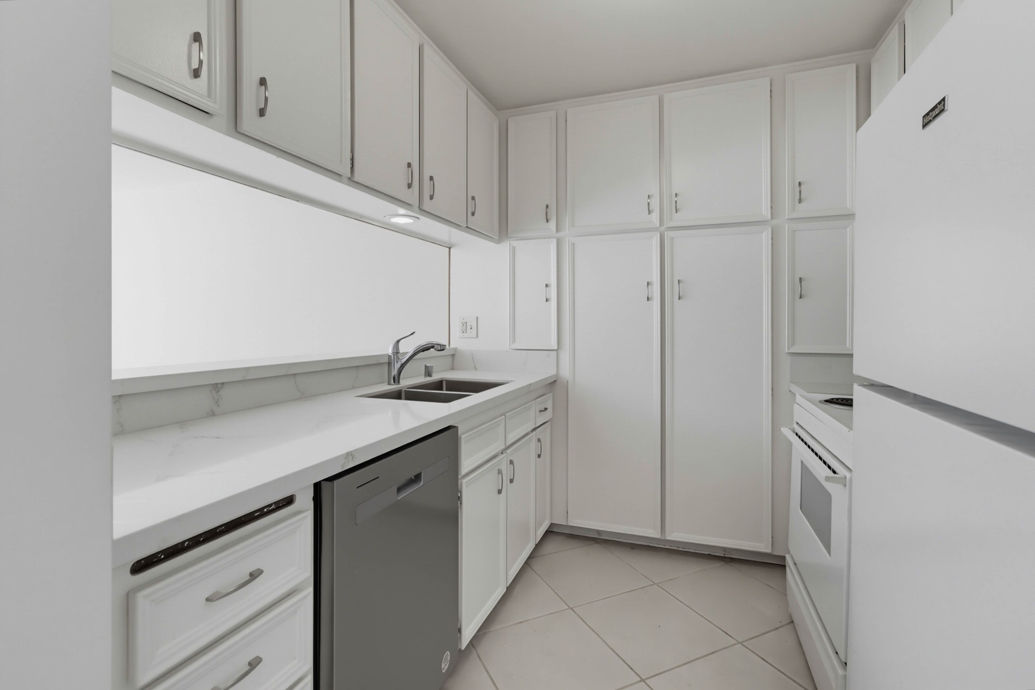 Virtual tour photo 7 of 36 for 5712 Baltimore Dr