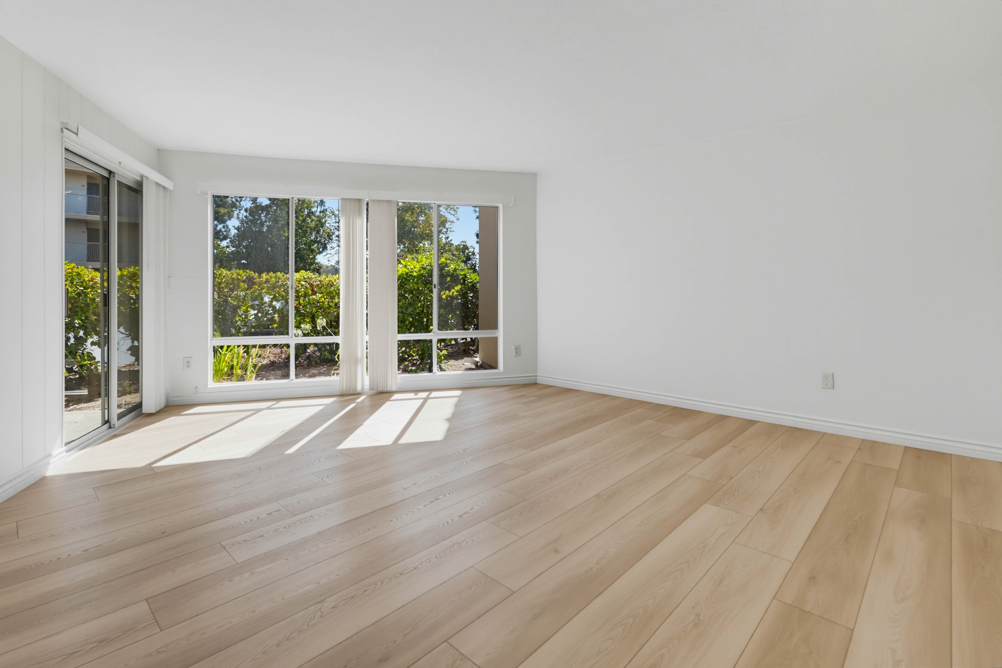 Virtual tour photo 10 of 36 for 5712 Baltimore Dr