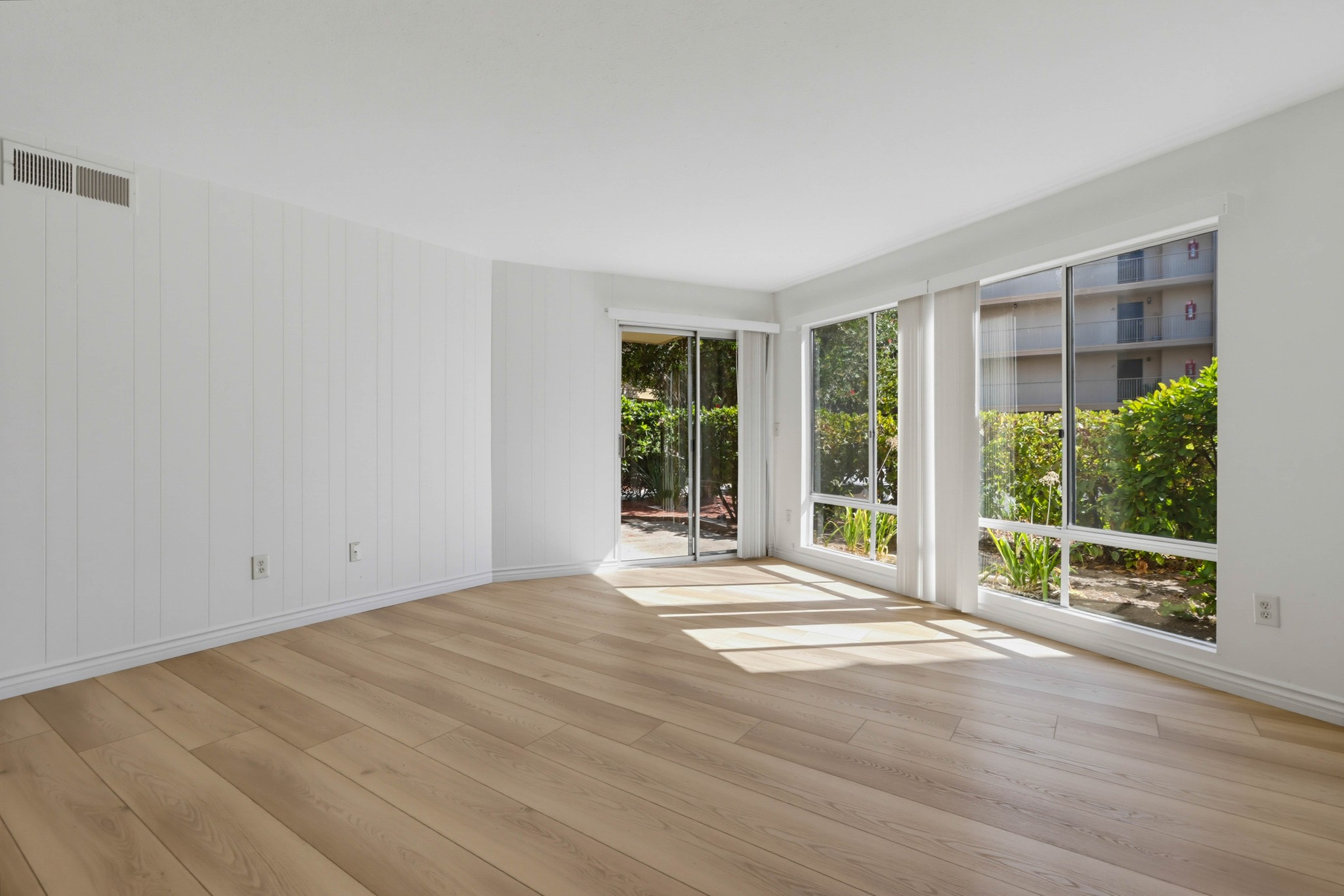 Virtual tour photo 13 of 36 for 5712 Baltimore Dr