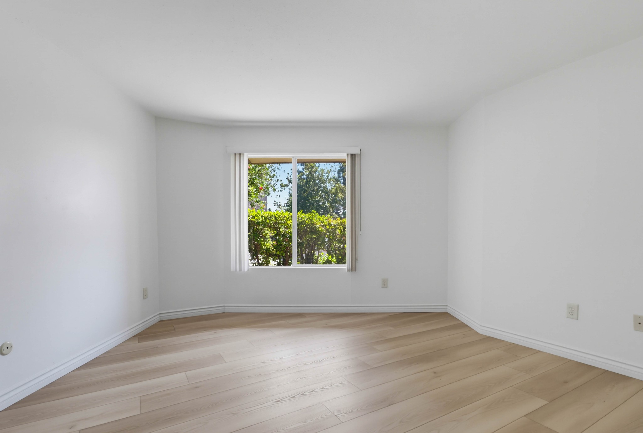Virtual tour photo 23 of 36 for 5712 Baltimore Dr
