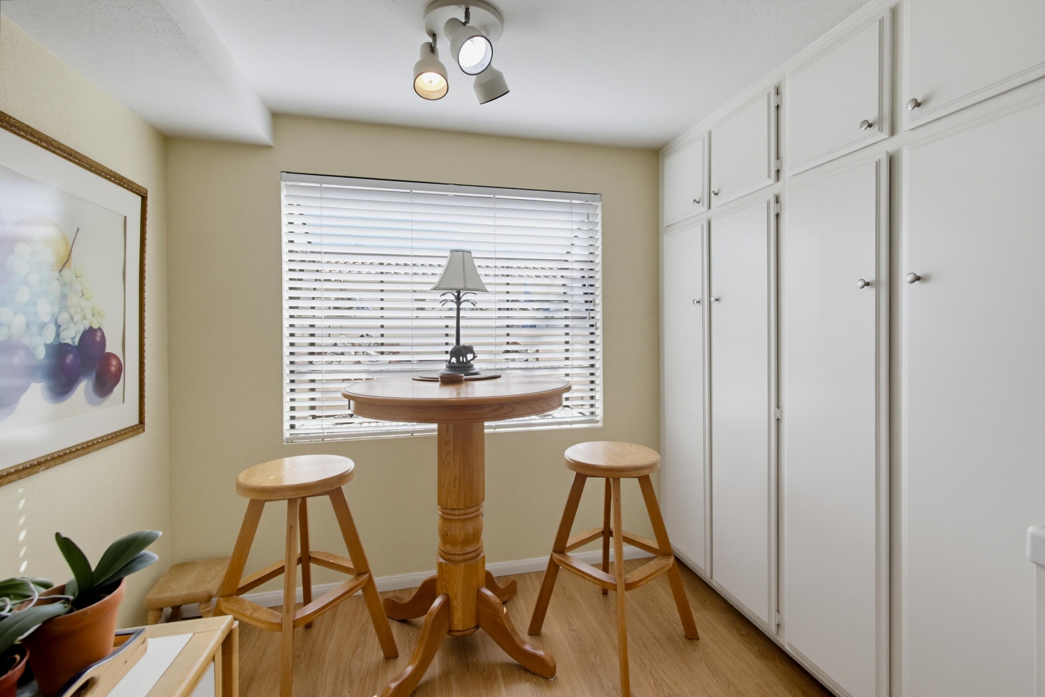 Virtual tour photo 17 of 54 for 5715 Baltimore Dr Unit 135
