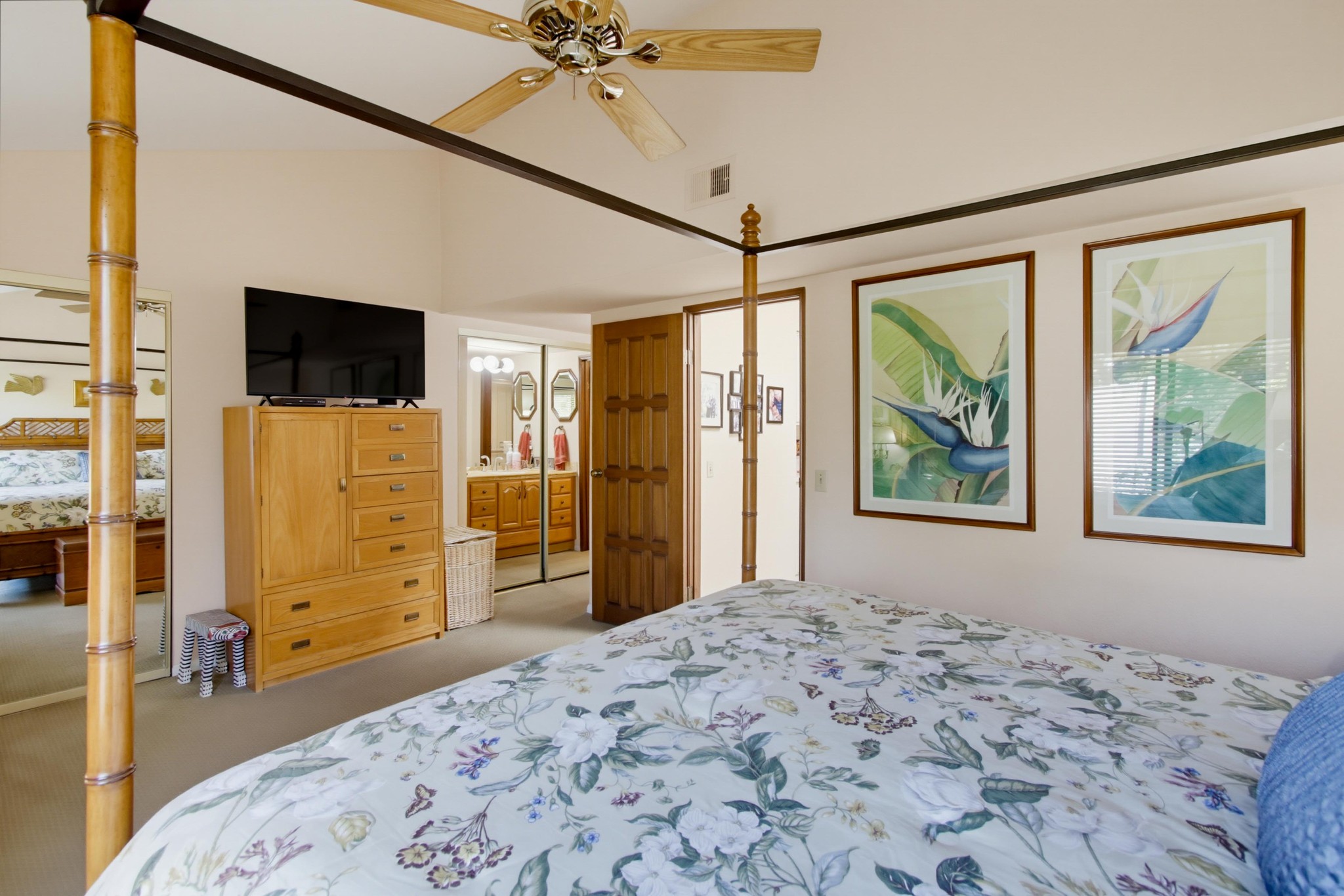 Virtual tour photo 28 of 54 for 5715 Baltimore Dr Unit 135