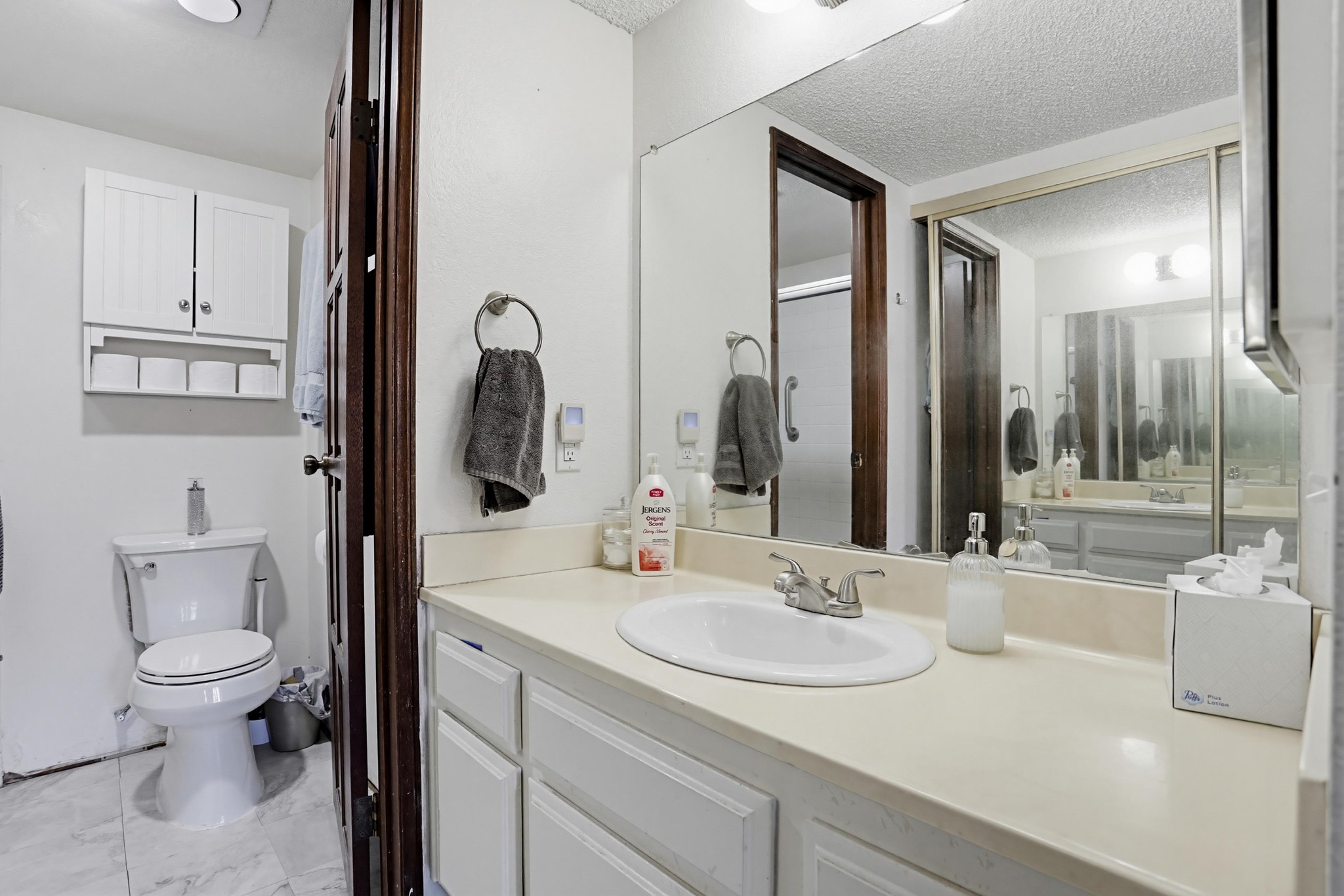 Virtual tour photo 28 of 40 for 5715 Baltimore Dr UNIT 29