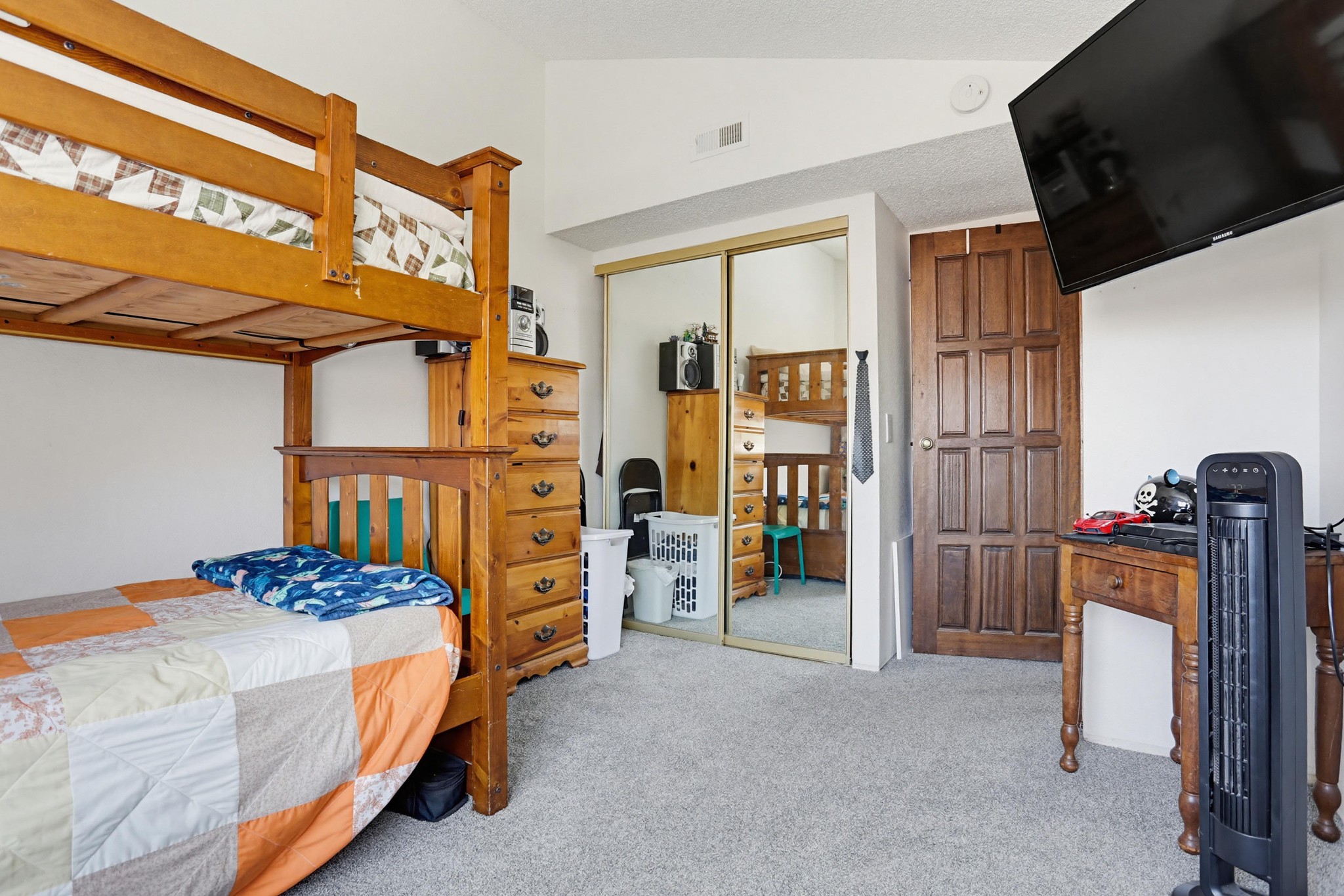 Virtual tour photo 34 of 40 for 5715 Baltimore Dr UNIT 29