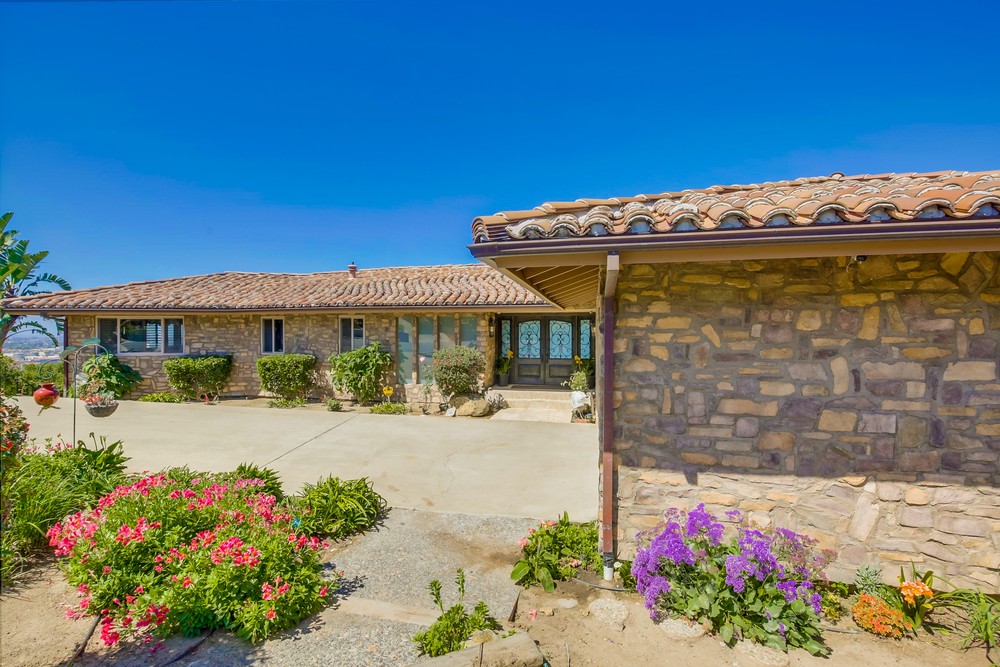 Virtual tour photo 6 of 52 for 5720 Daffodil Ln