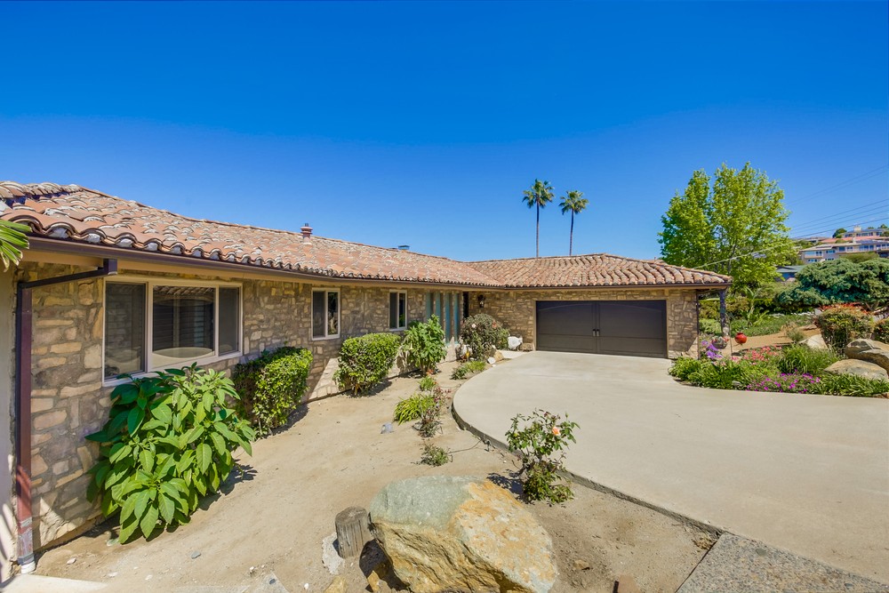 Virtual tour photo 7 of 52 for 5720 Daffodil Ln