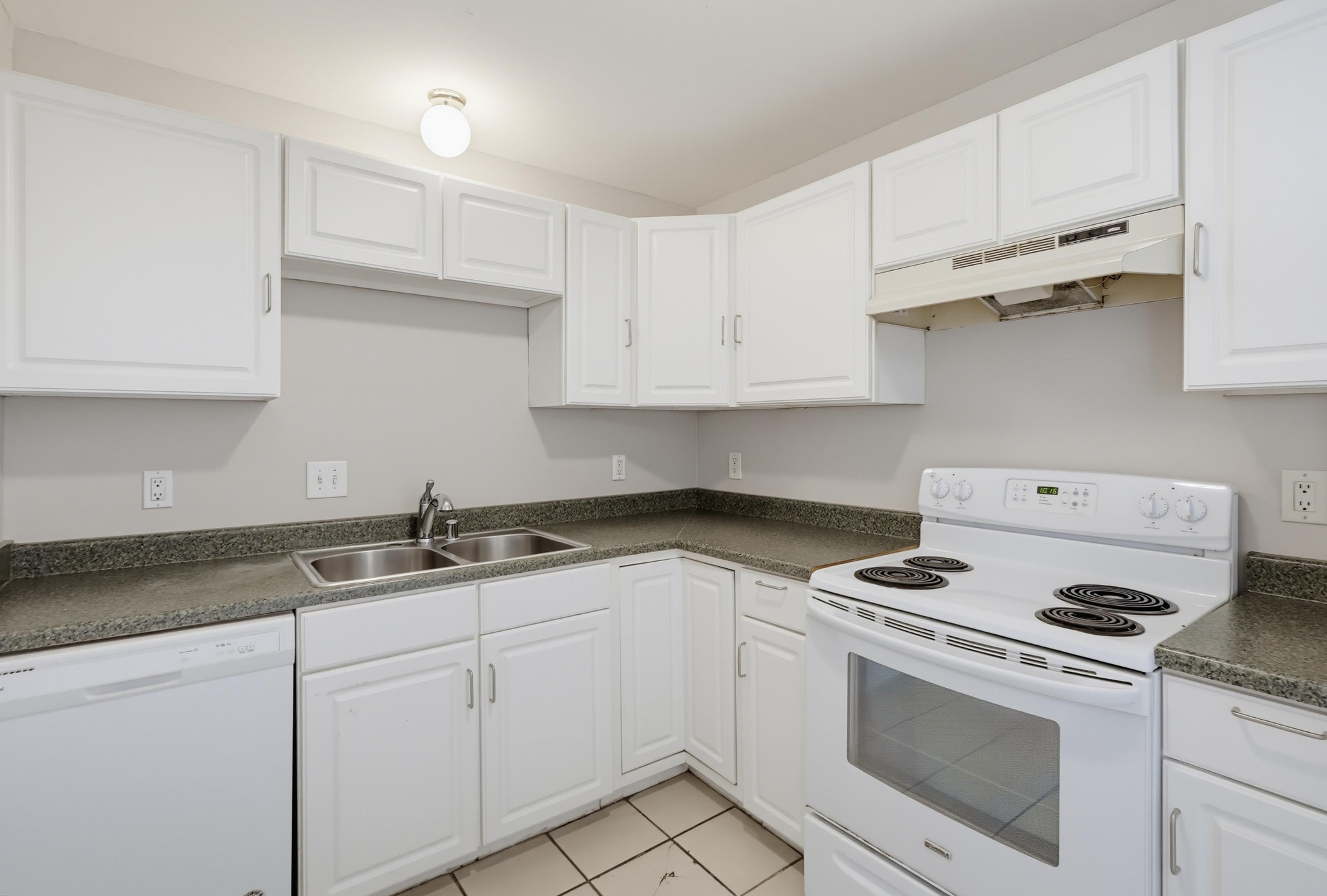 Virtual tour photo 25 of 59 for 5725 Linda Vista Rd Apt 2