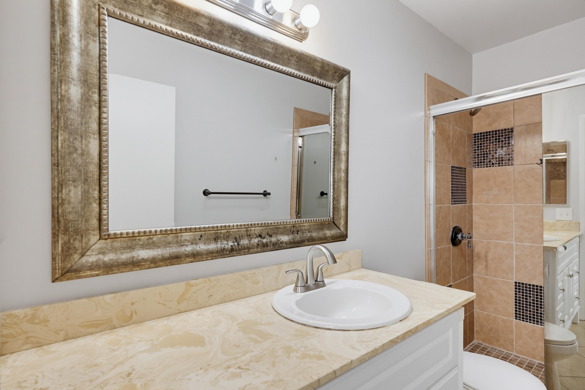 Virtual tour photo 31 of 59 for 5725 Linda Vista Rd Apt 2