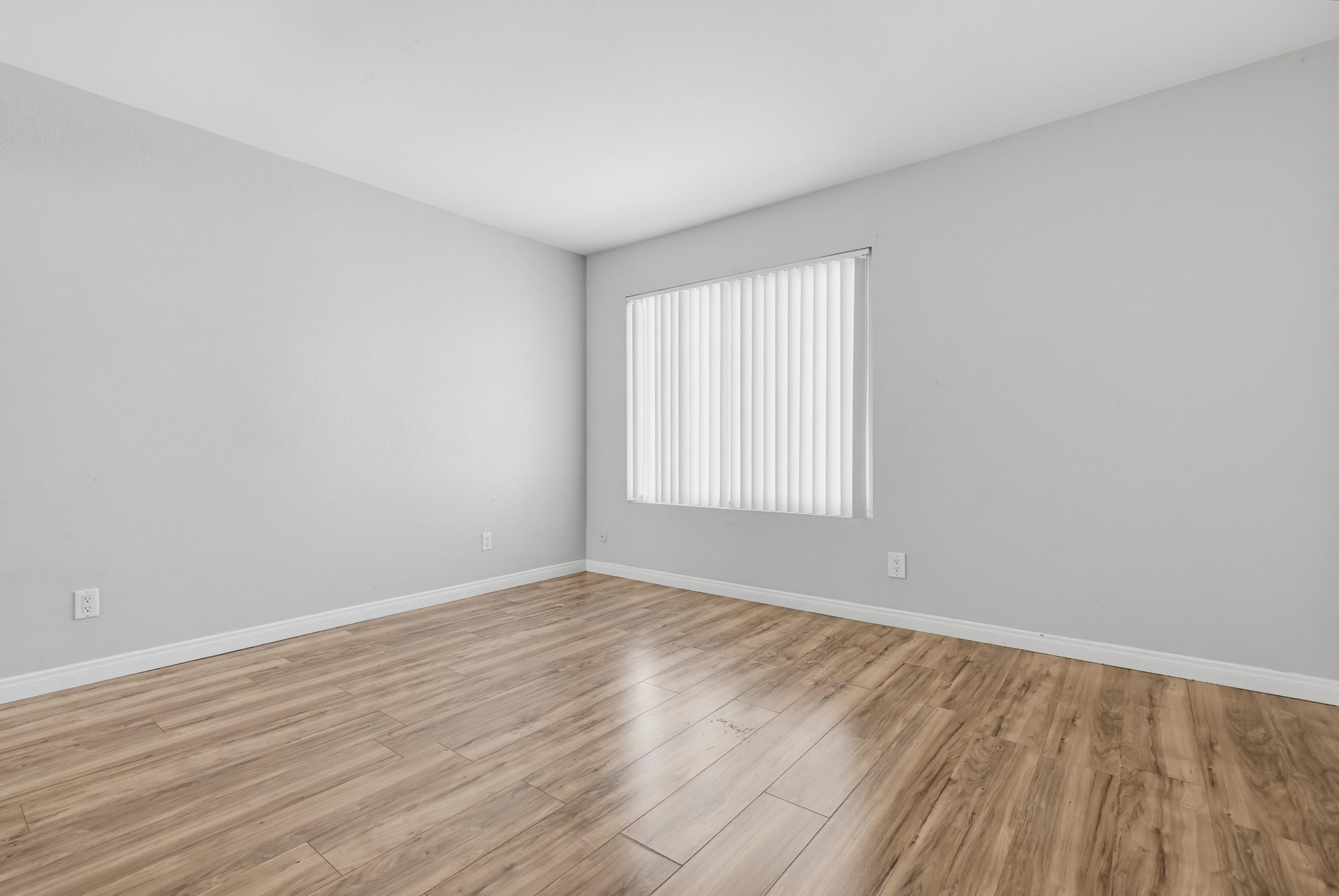 Virtual tour photo 34 of 59 for 5725 Linda Vista Rd Apt 2