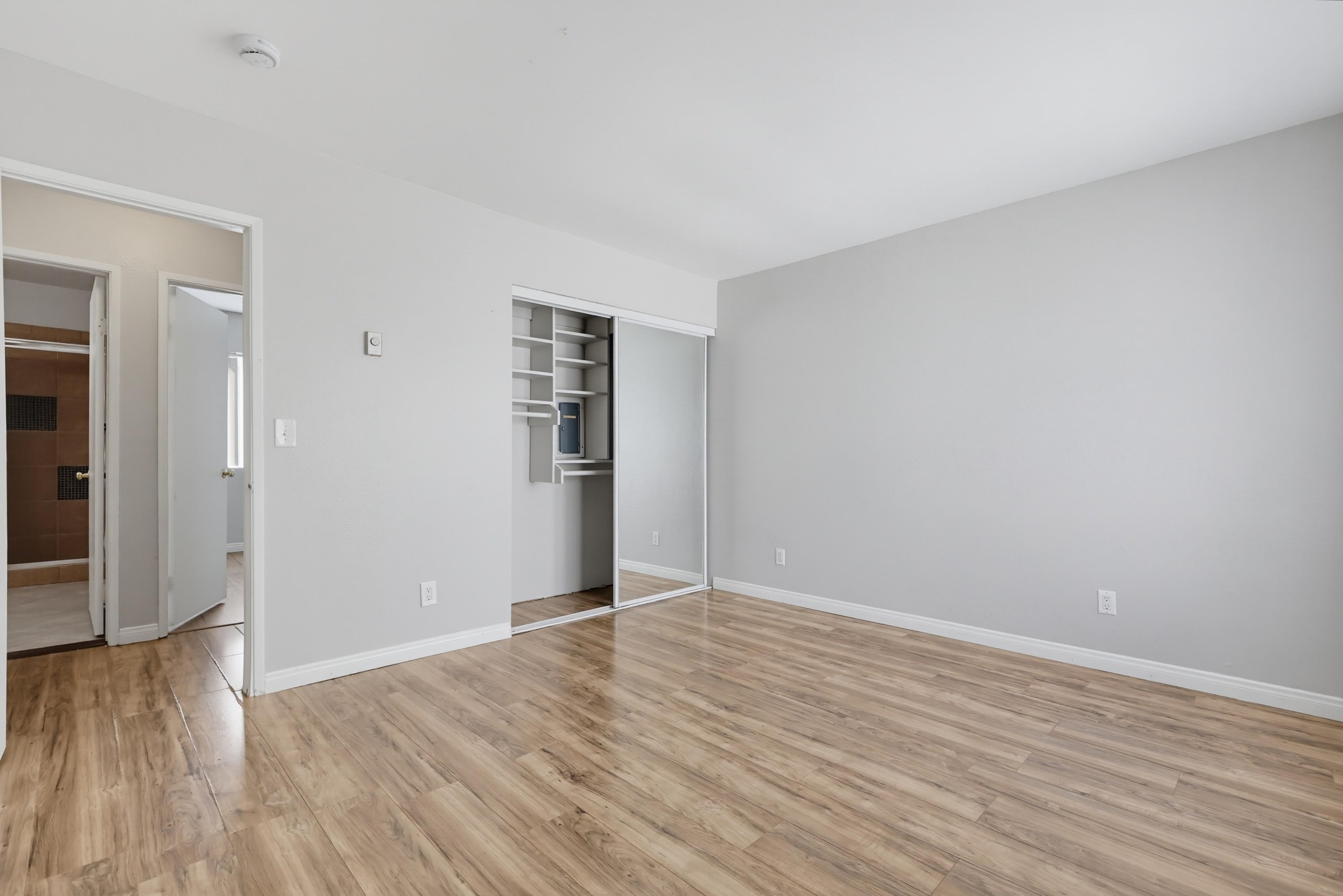 Virtual tour photo 35 of 59 for 5725 Linda Vista Rd Apt 2