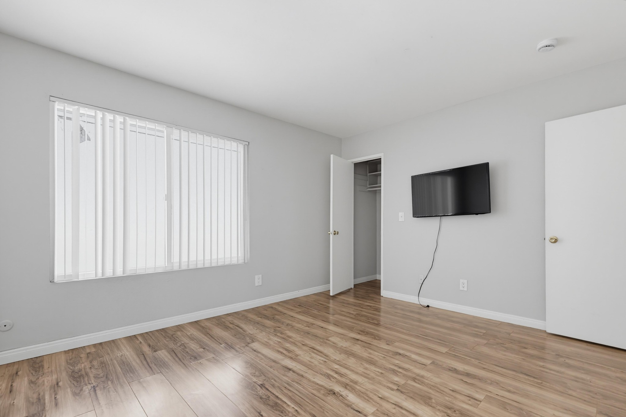 Virtual tour photo 36 of 59 for 5725 Linda Vista Rd Apt 2