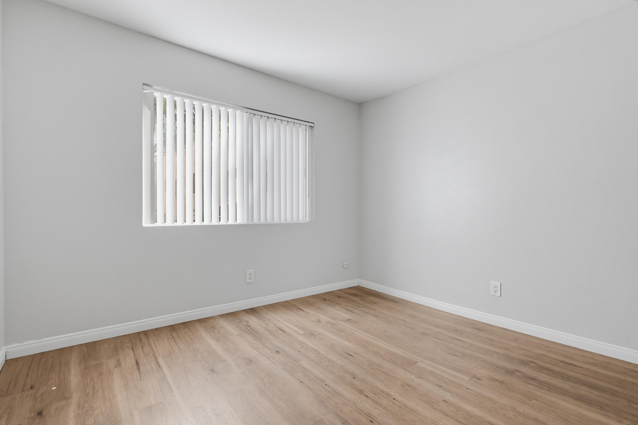 Virtual tour photo 39 of 59 for 5725 Linda Vista Rd Apt 2