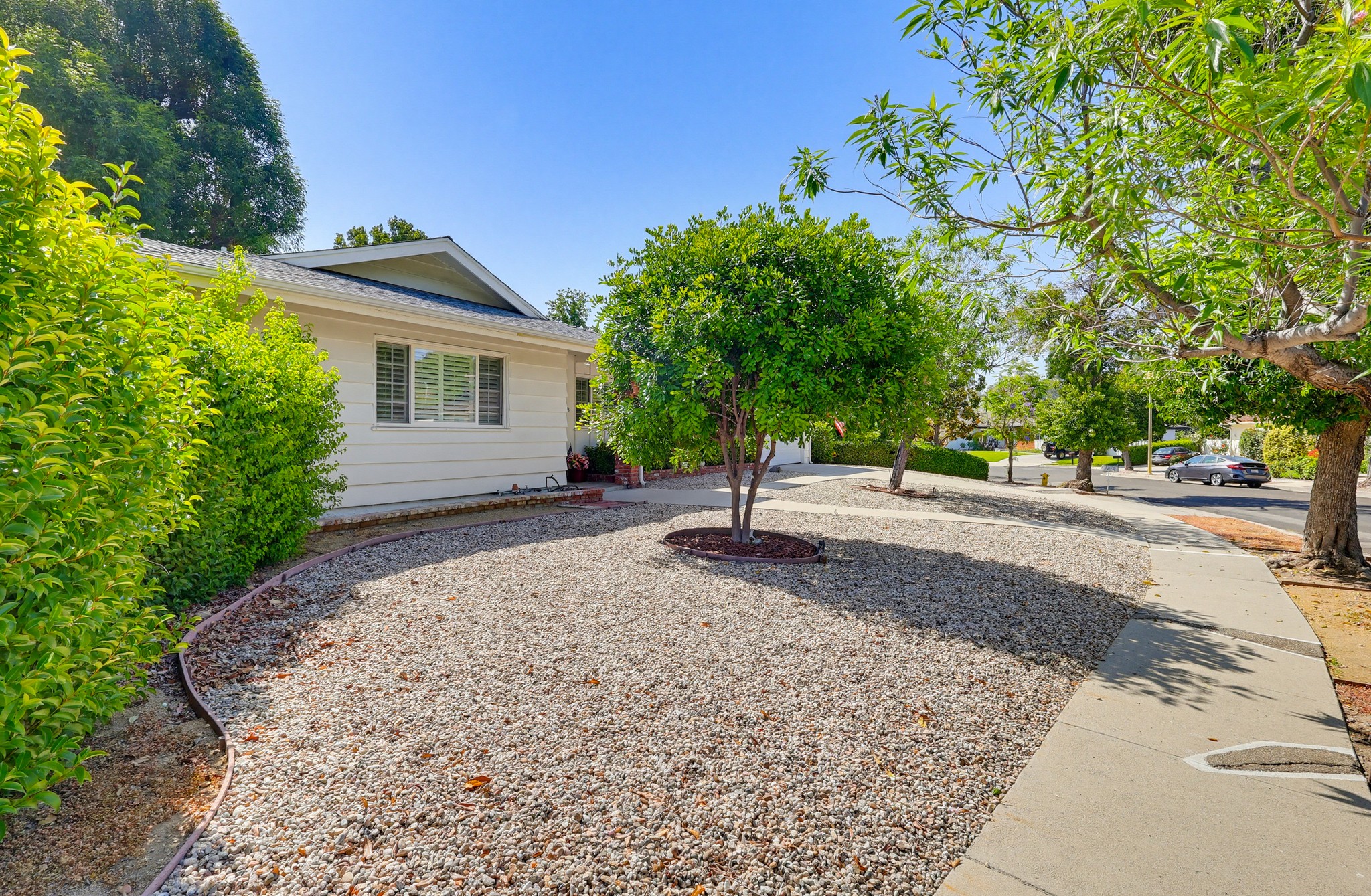 Virtual tour photo 4 of 85 for 5728 Larryan Dr