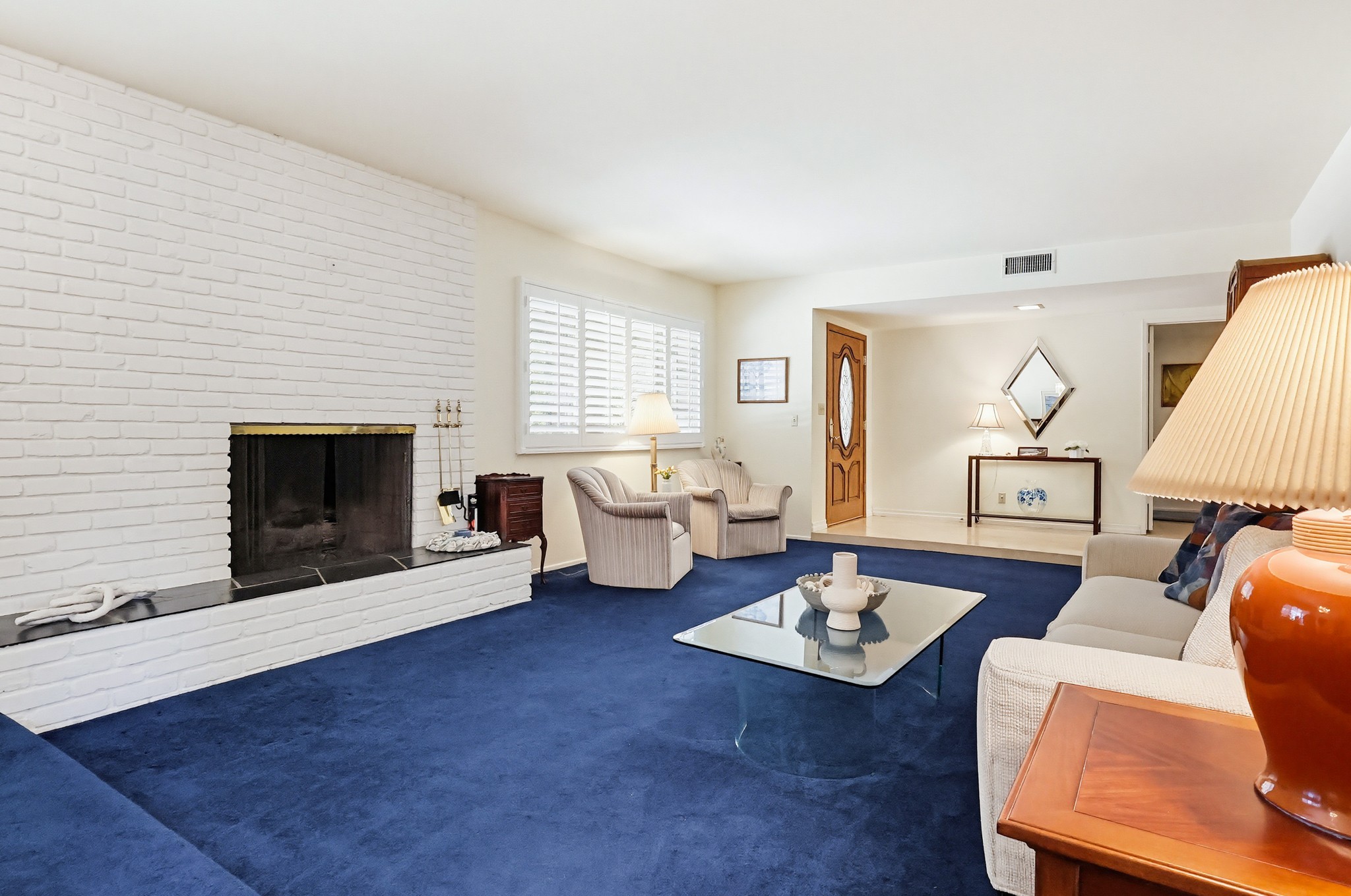 Virtual tour photo 14 of 85 for 5728 Larryan Dr