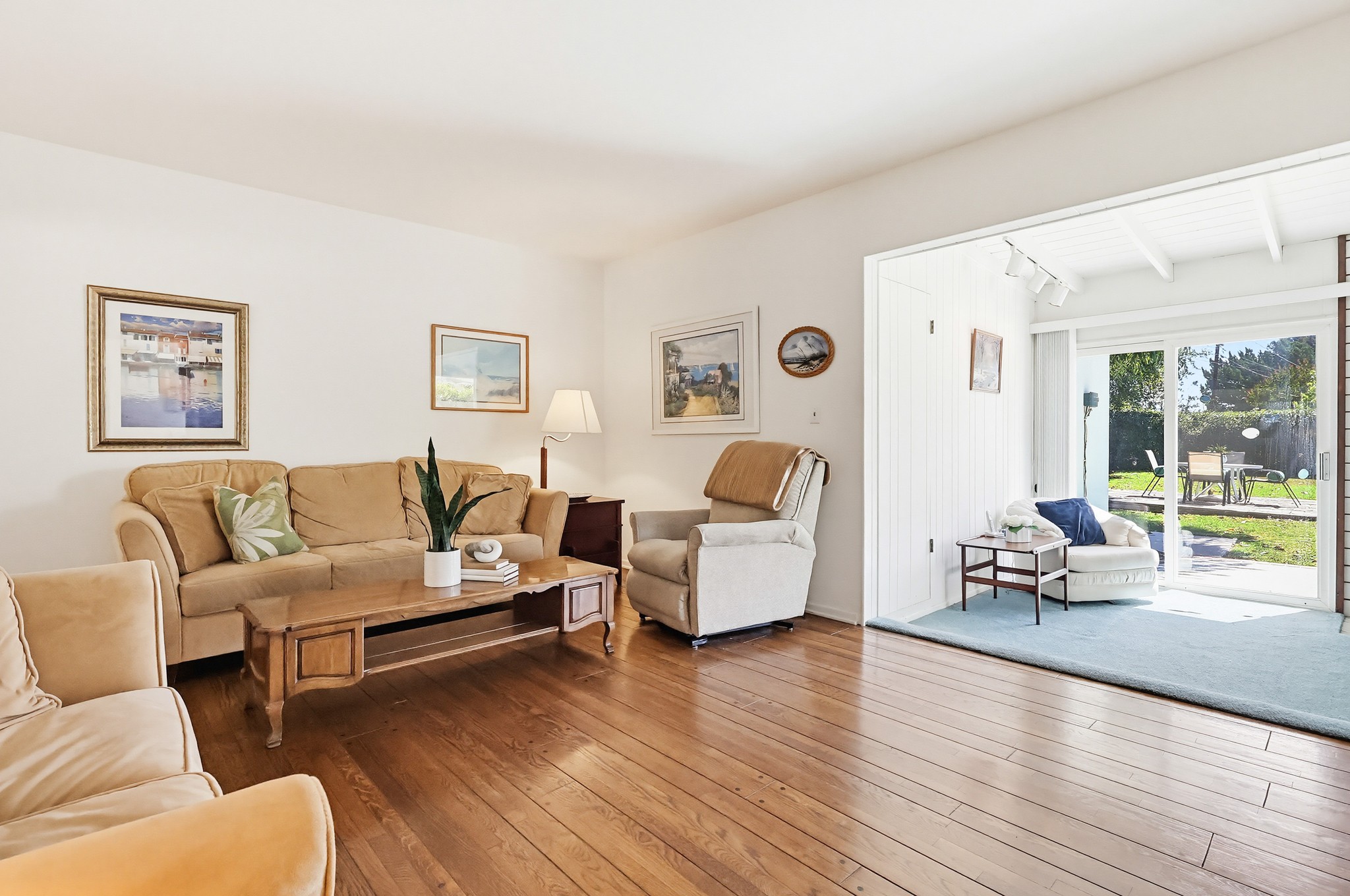 Virtual tour photo 23 of 85 for 5728 Larryan Dr