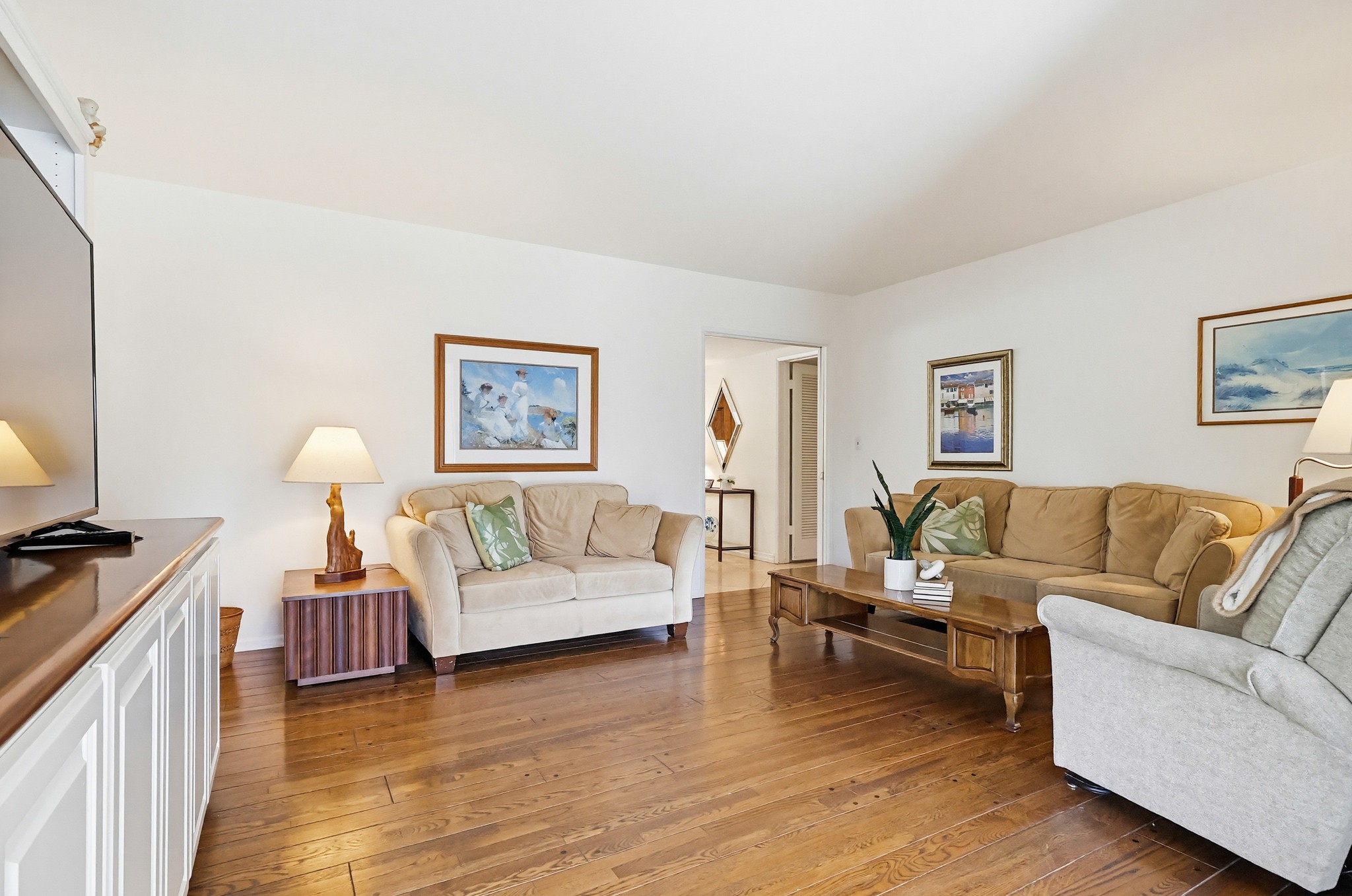 Virtual tour photo 25 of 85 for 5728 Larryan Dr
