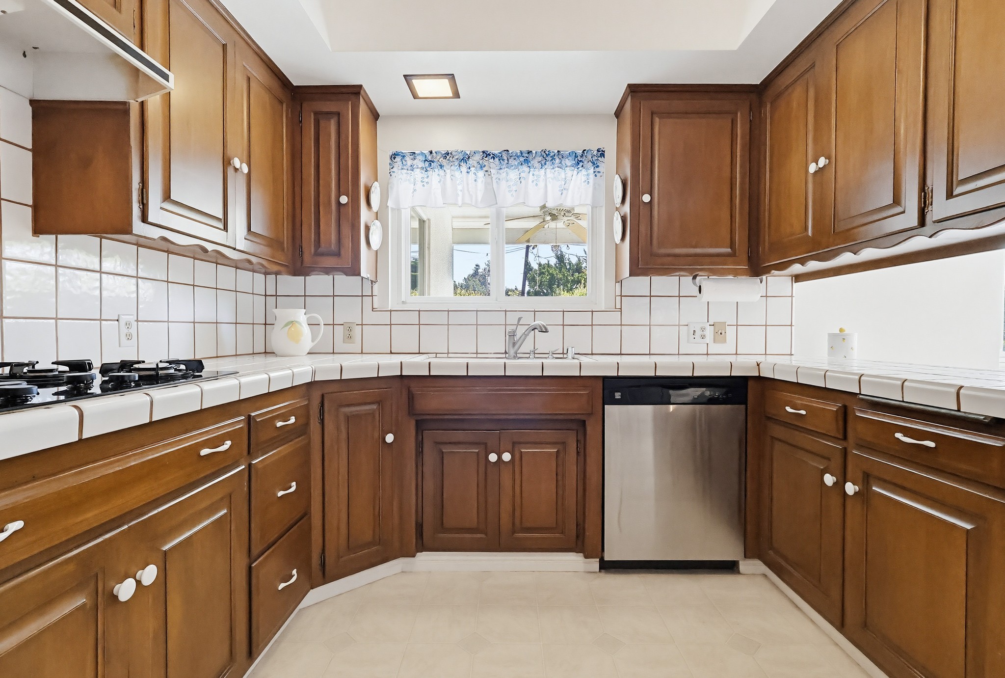 Virtual tour photo 34 of 85 for 5728 Larryan Dr