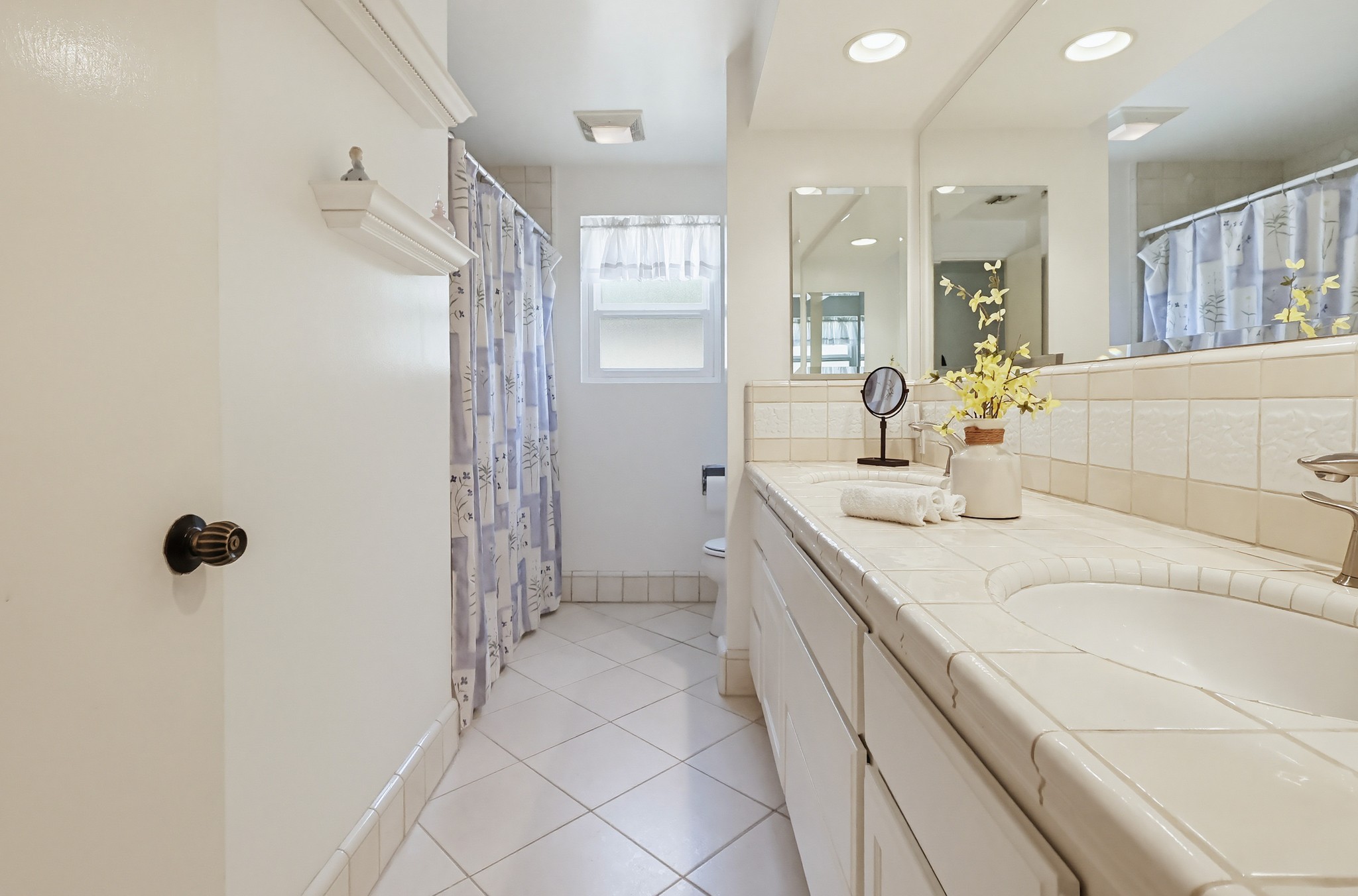 Virtual tour photo 62 of 85 for 5728 Larryan Dr