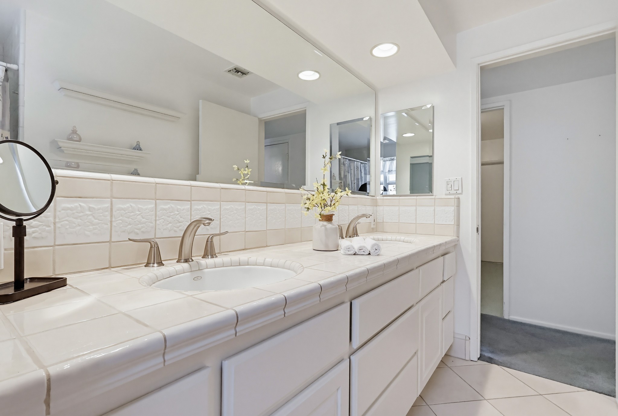 Virtual tour photo 64 of 85 for 5728 Larryan Dr