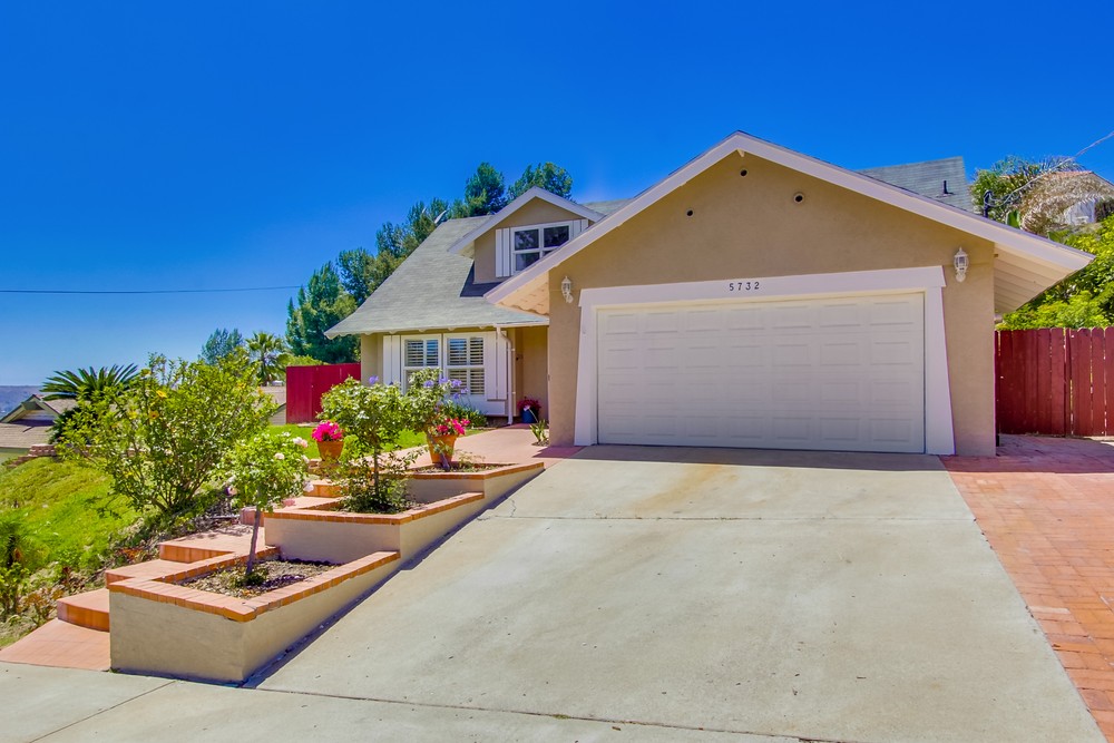Virtual tour photo 4 of 38 for 5732 Red River Dr
