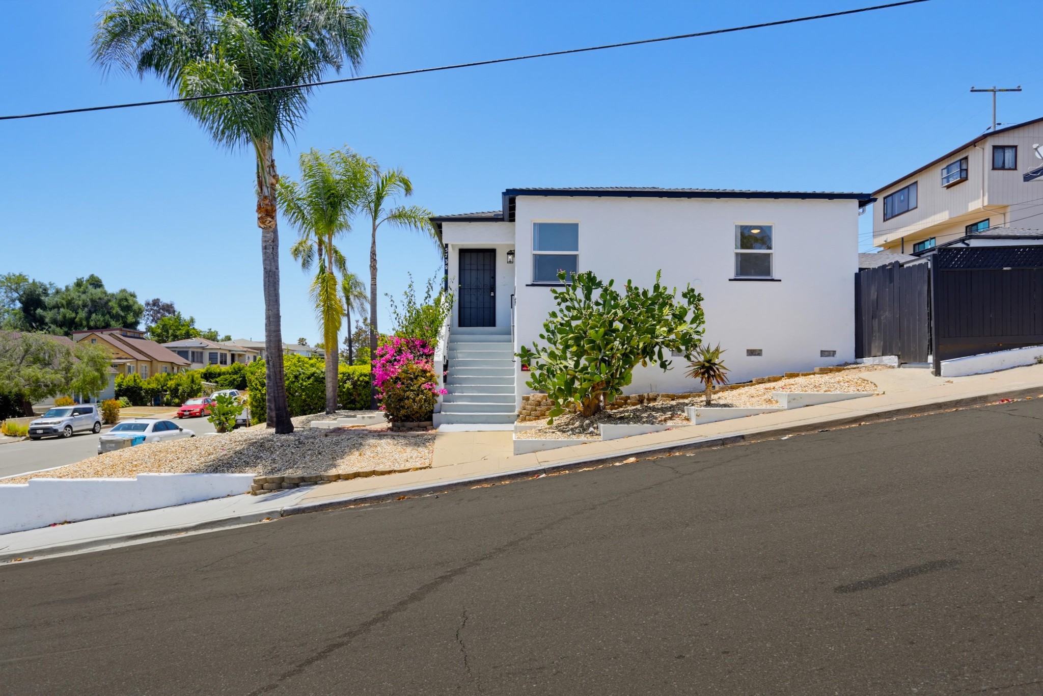 Virtual tour photo 1 of 32 for 5738 Meade Ave