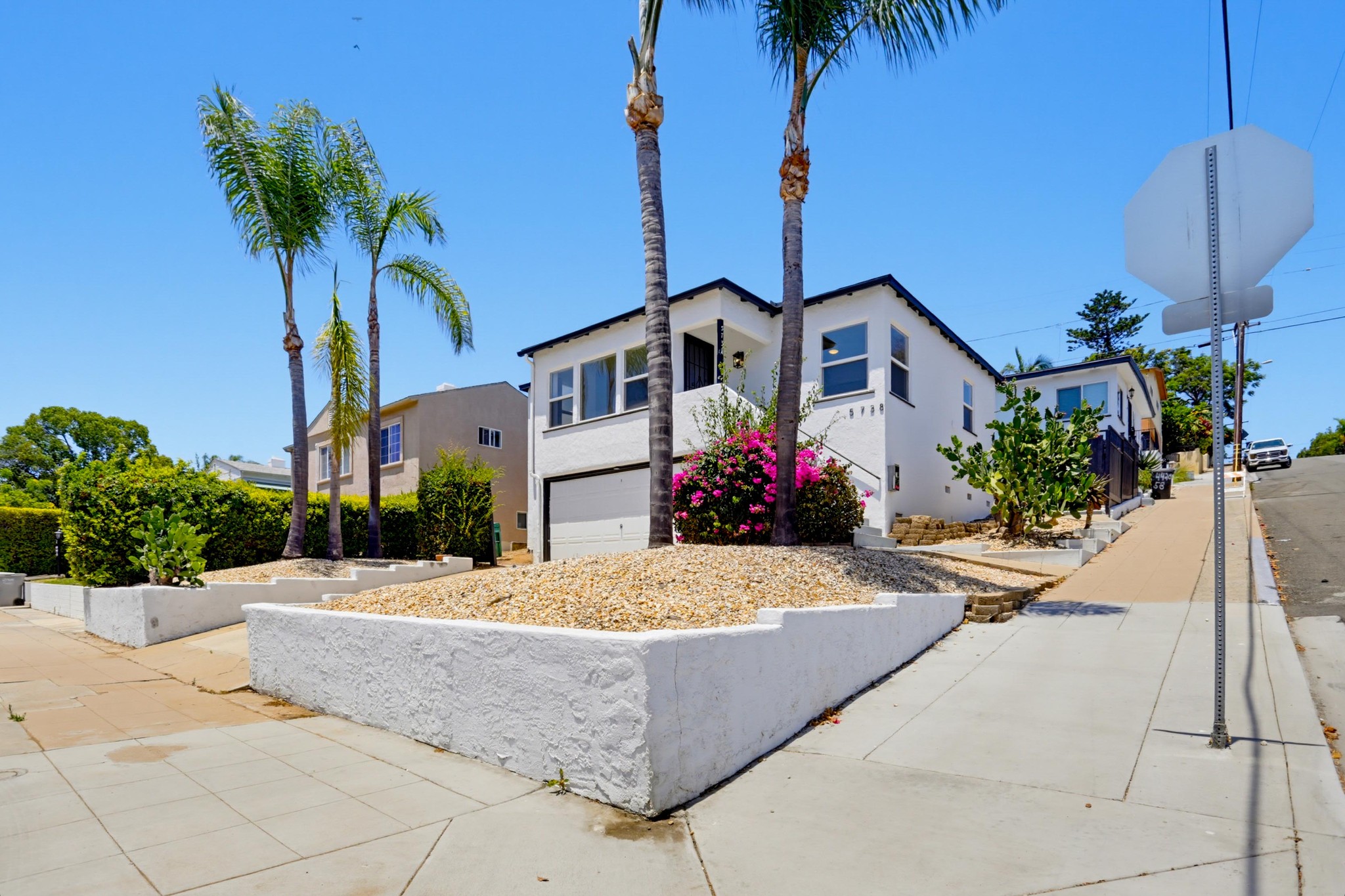 Virtual tour photo 3 of 32 for 5738 Meade Ave