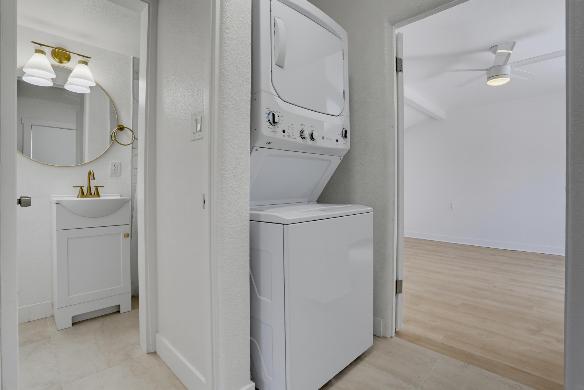 Virtual tour photo 16 of 32 for 5738 Meade Ave