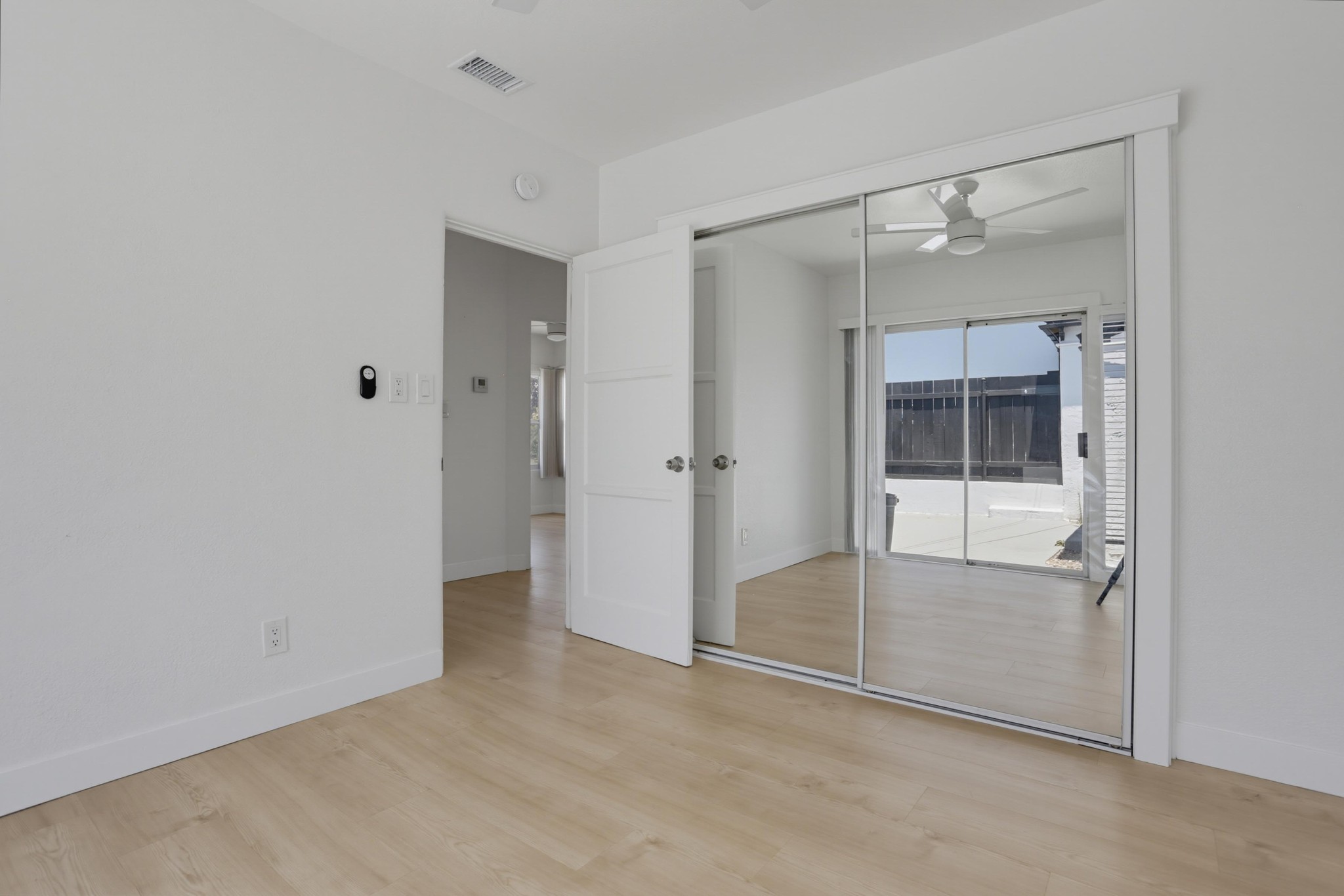 Virtual tour photo 25 of 32 for 5738 Meade Ave