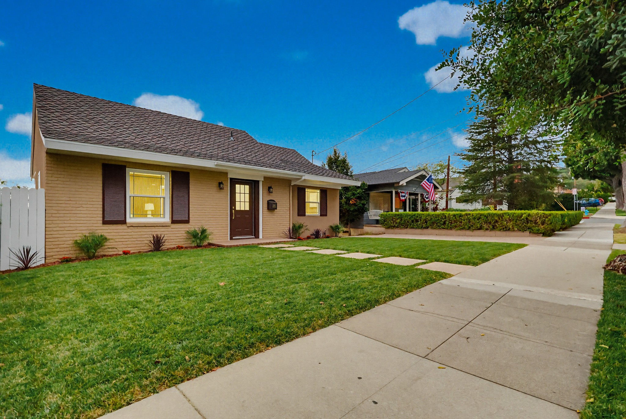 Virtual tour photo 1 of 115 for 5743 Pickering Ave