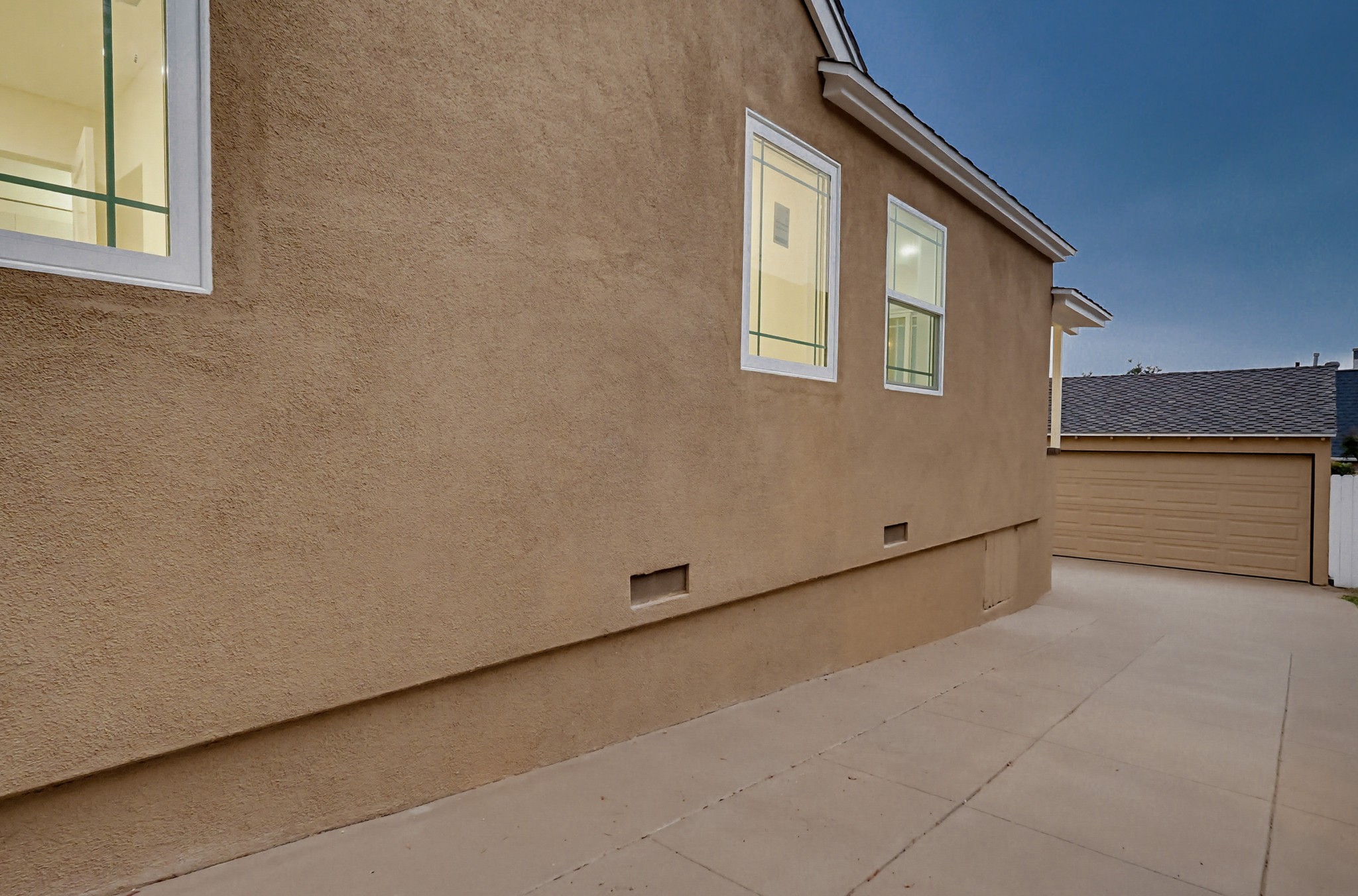 Virtual tour photo 7 of 115 for 5743 Pickering Ave