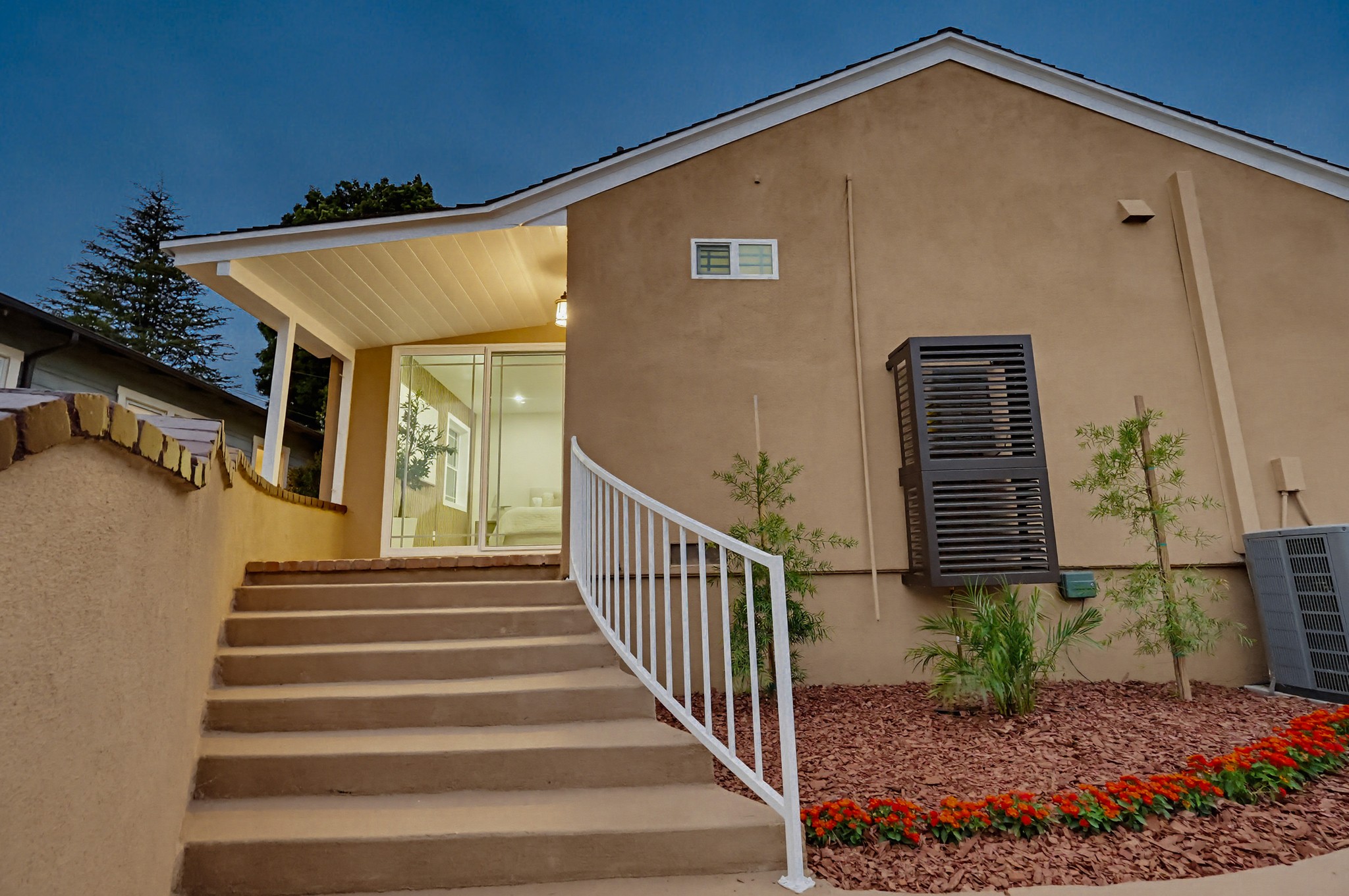 Virtual tour photo 13 of 115 for 5743 Pickering Ave