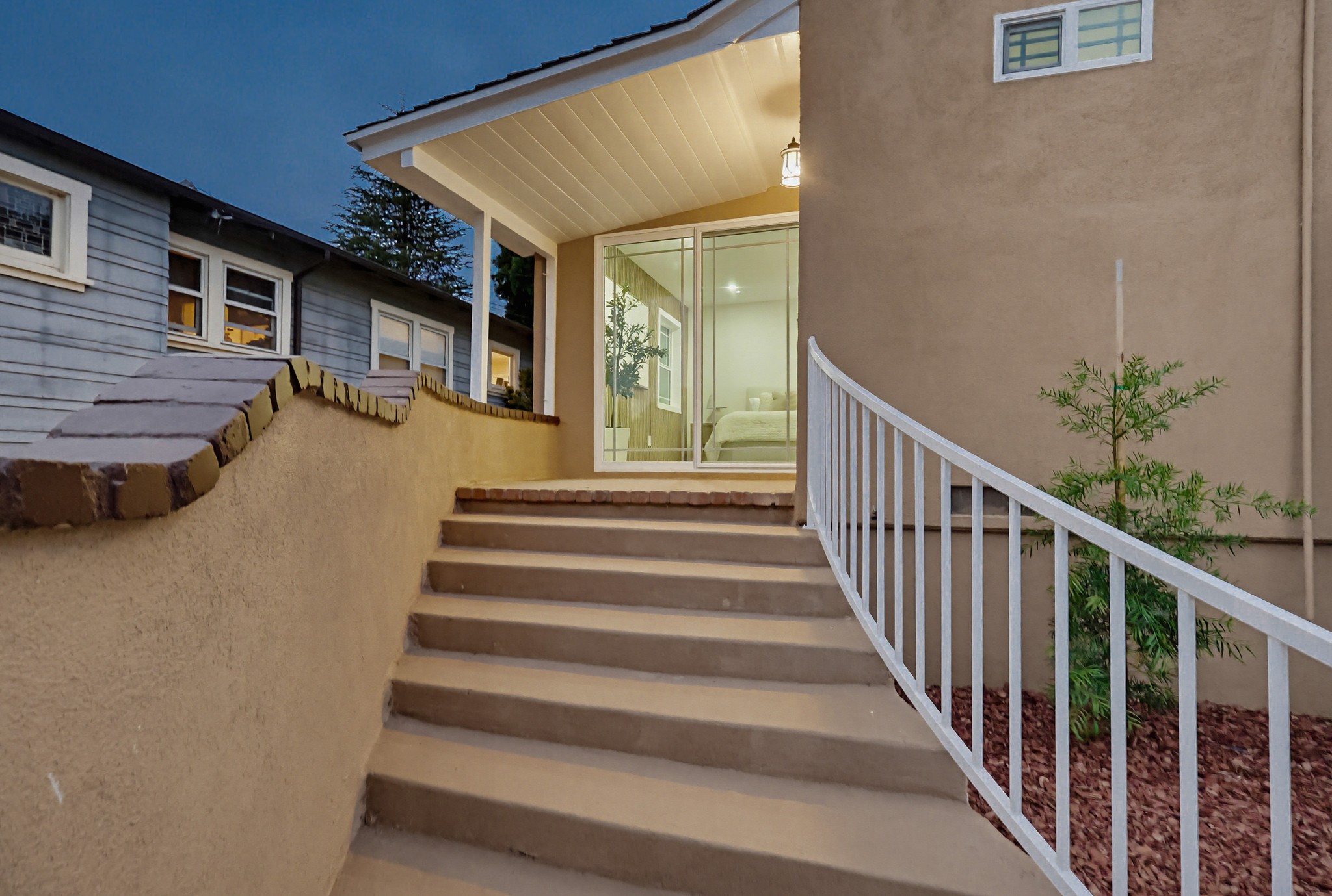 Virtual tour photo 14 of 115 for 5743 Pickering Ave