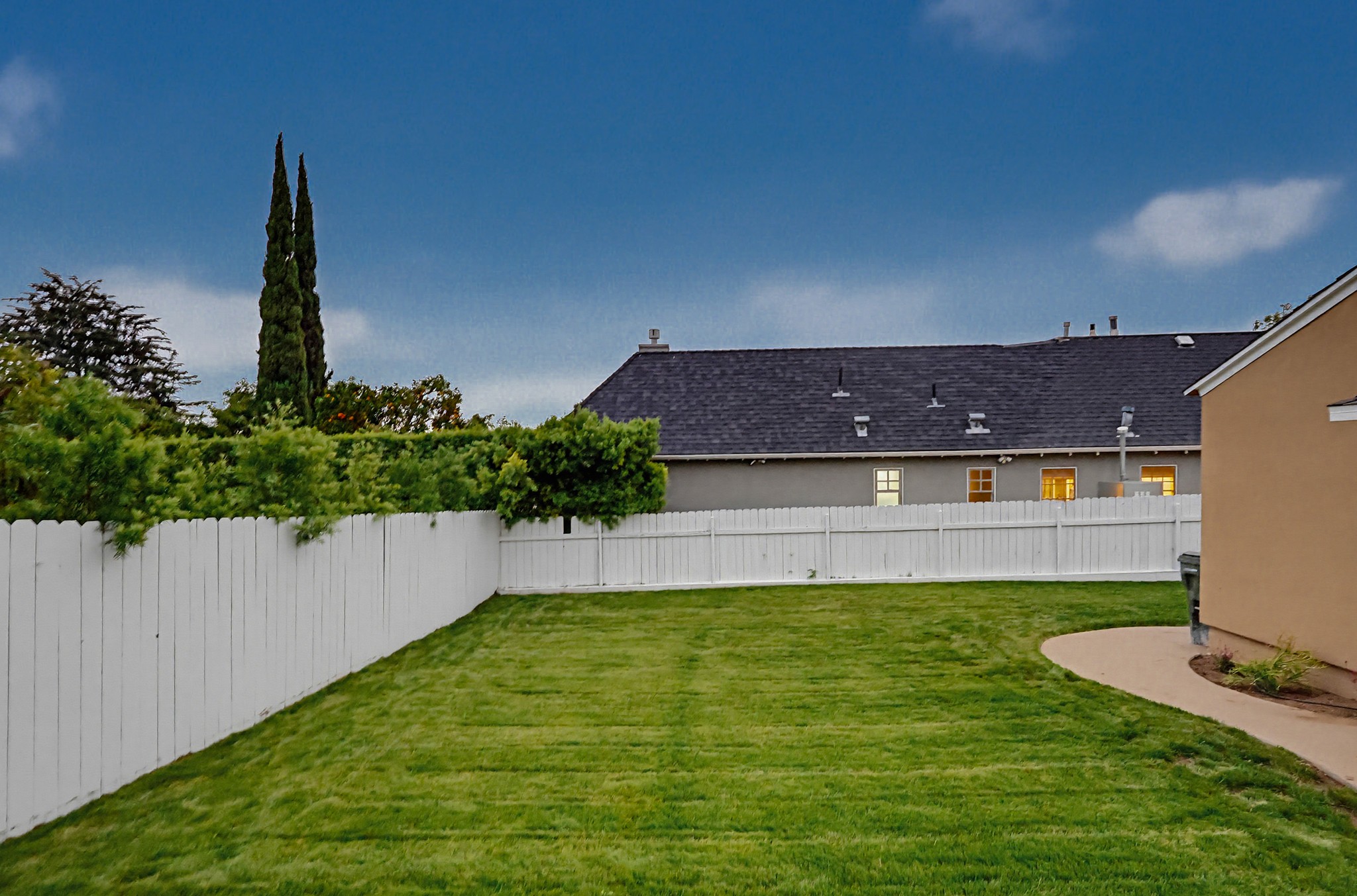 Virtual tour photo 19 of 115 for 5743 Pickering Ave