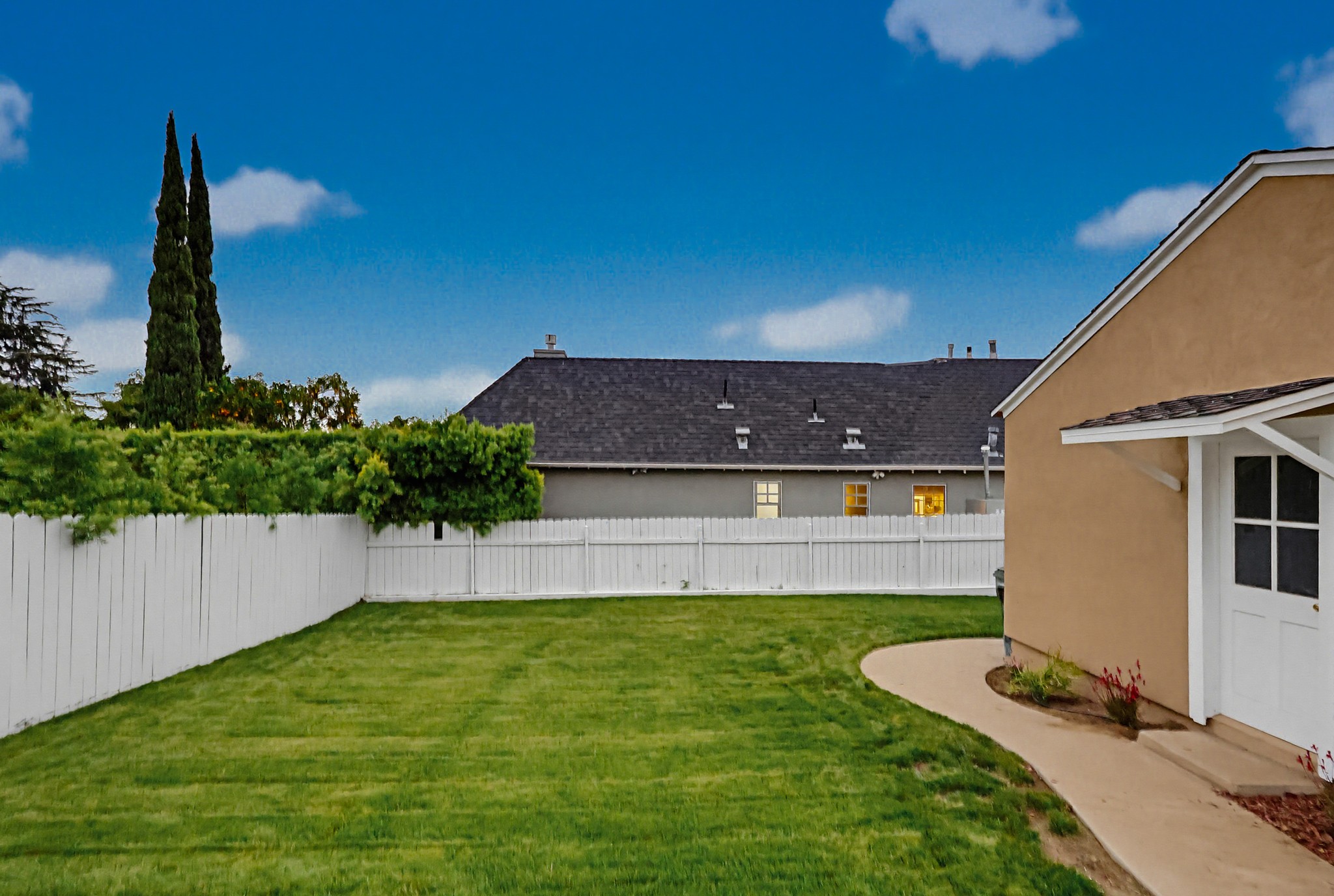 Virtual tour photo 20 of 115 for 5743 Pickering Ave