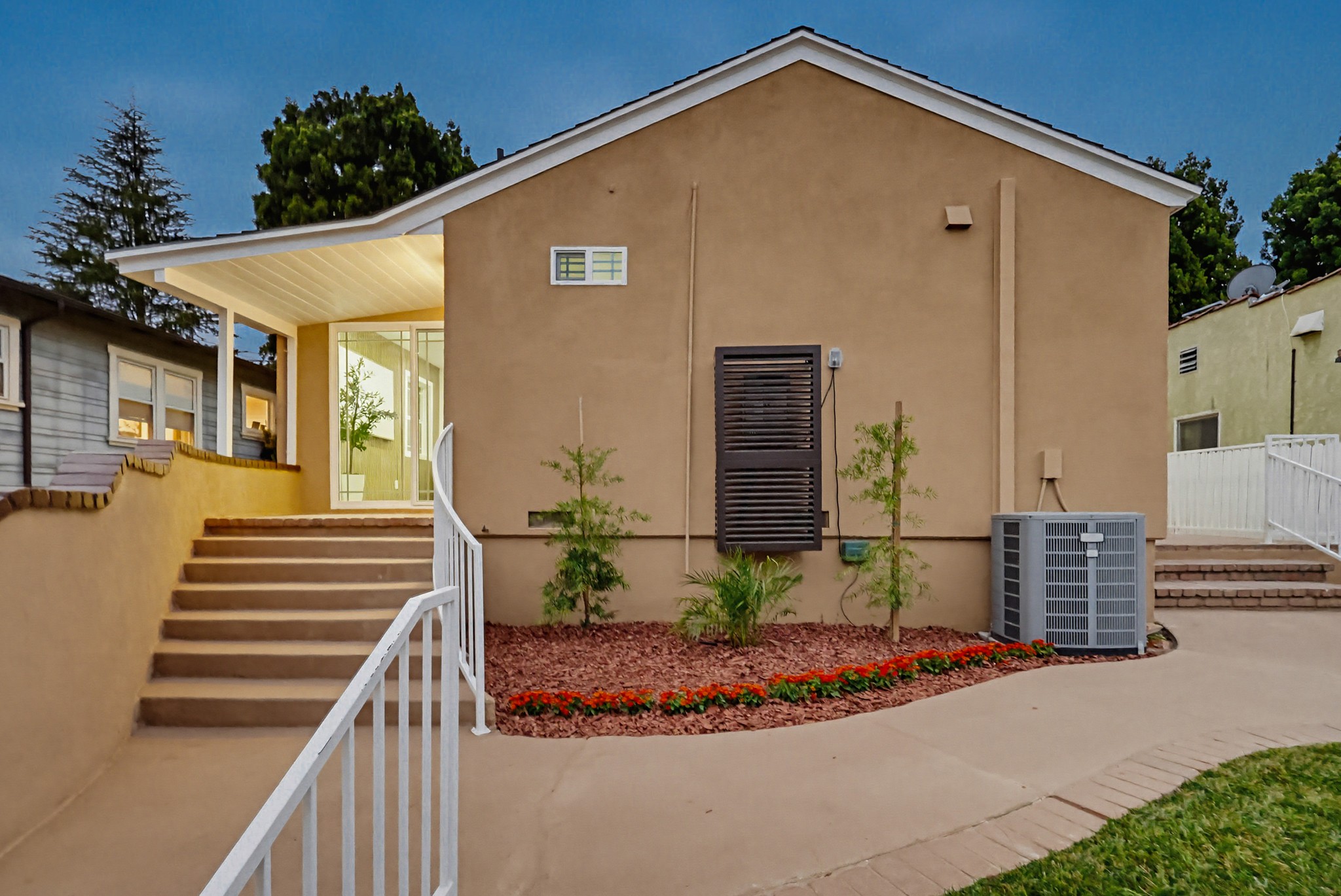 Virtual tour photo 21 of 115 for 5743 Pickering Ave