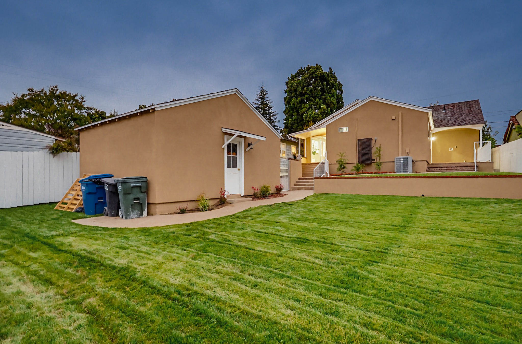 Virtual tour photo 30 of 115 for 5743 Pickering Ave