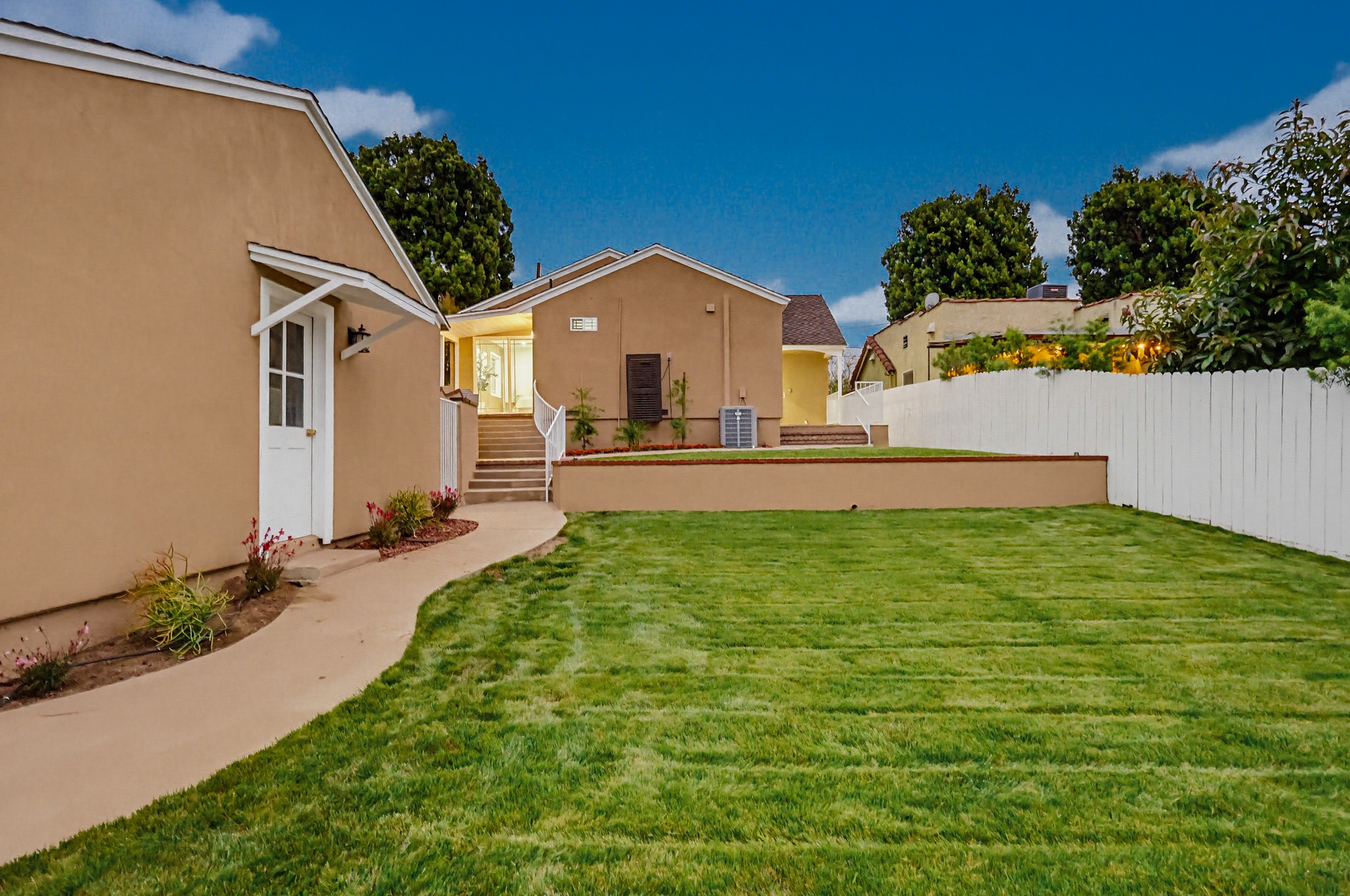 Virtual tour photo 31 of 115 for 5743 Pickering Ave