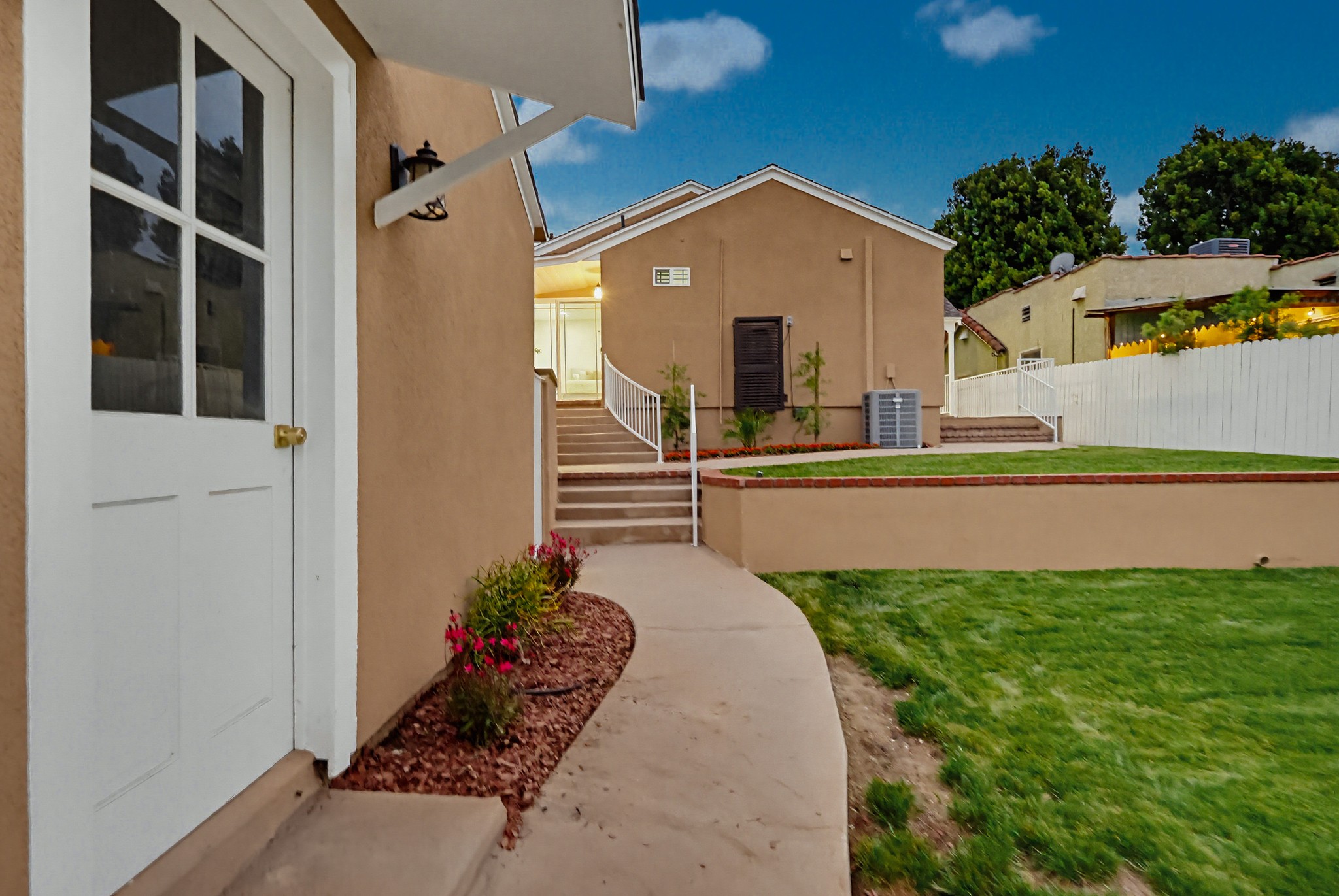 Virtual tour photo 33 of 115 for 5743 Pickering Ave