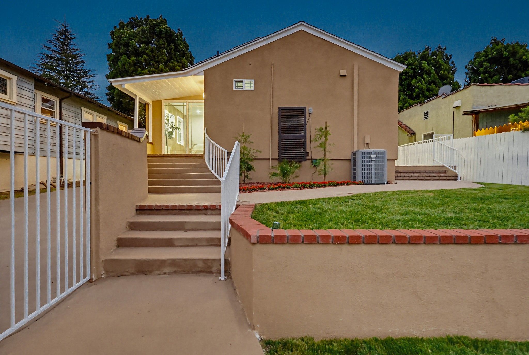 Virtual tour photo 34 of 115 for 5743 Pickering Ave