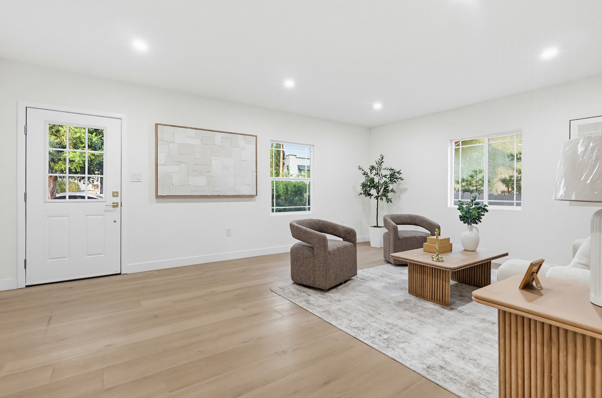 Virtual tour photo 42 of 115 for 5743 Pickering Ave