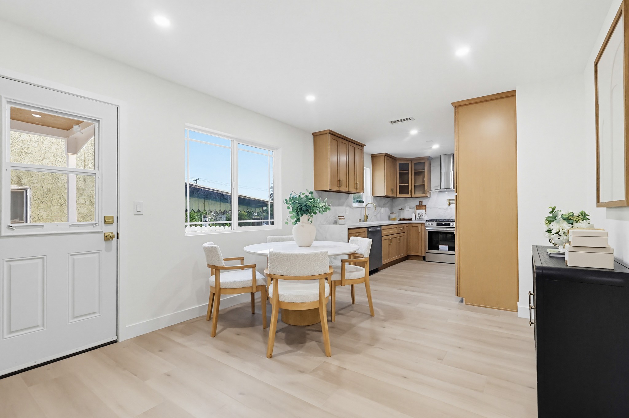 Virtual tour photo 47 of 115 for 5743 Pickering Ave