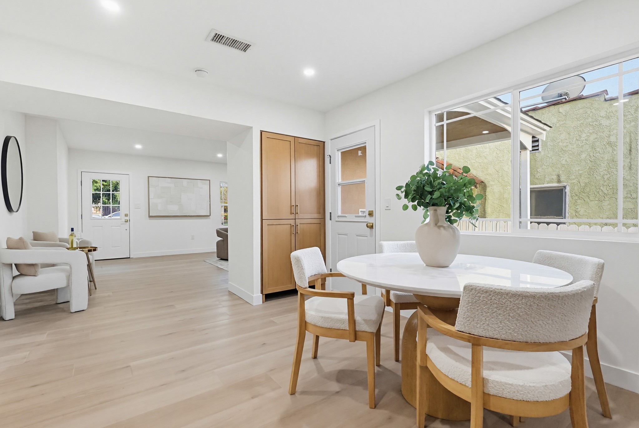 Virtual tour photo 51 of 115 for 5743 Pickering Ave