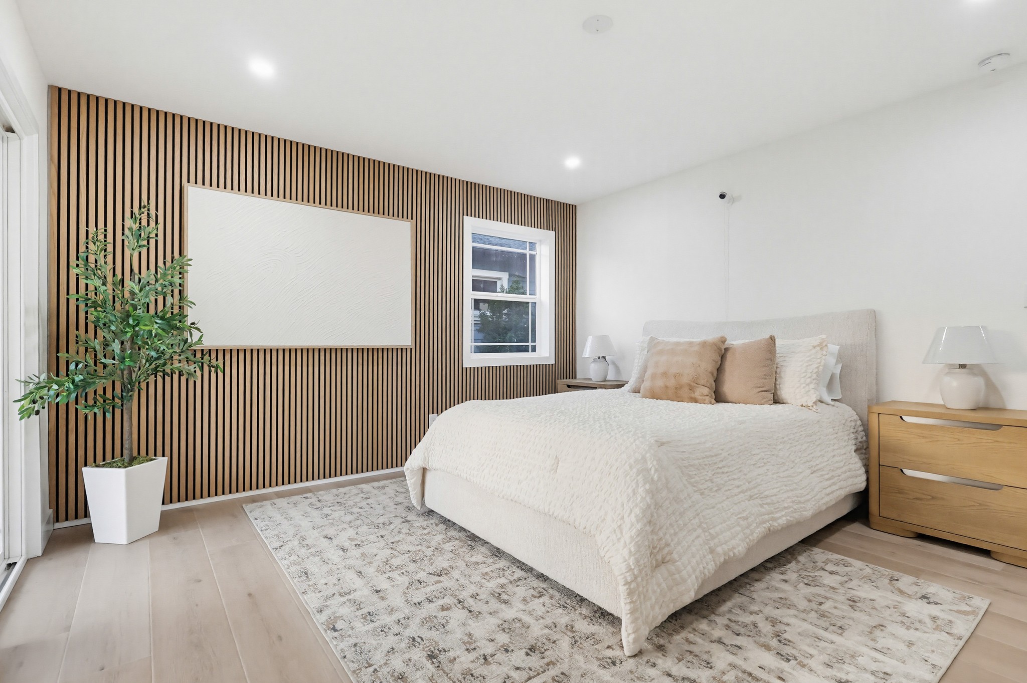 Virtual tour photo 61 of 115 for 5743 Pickering Ave