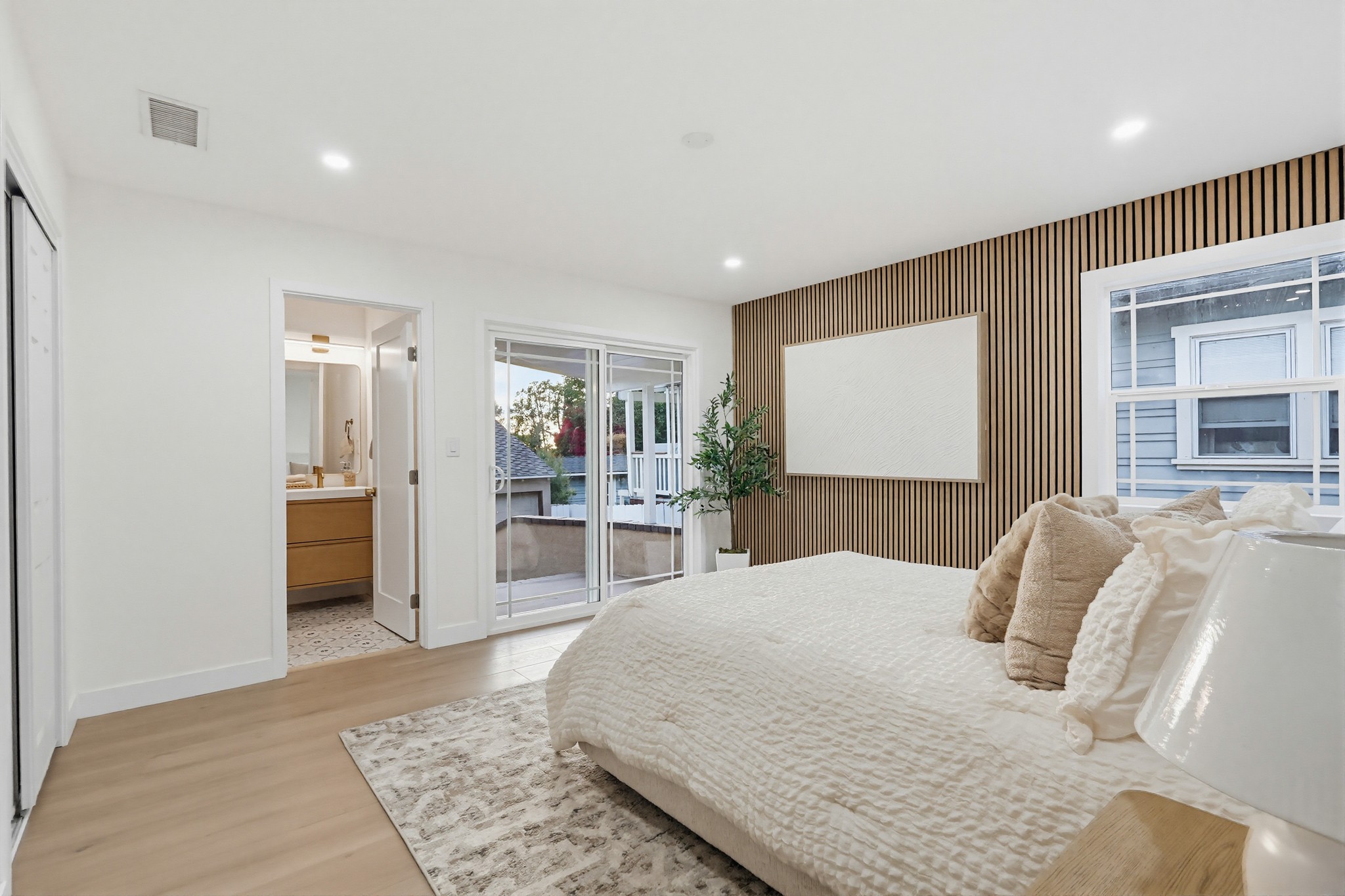 Virtual tour photo 63 of 115 for 5743 Pickering Ave